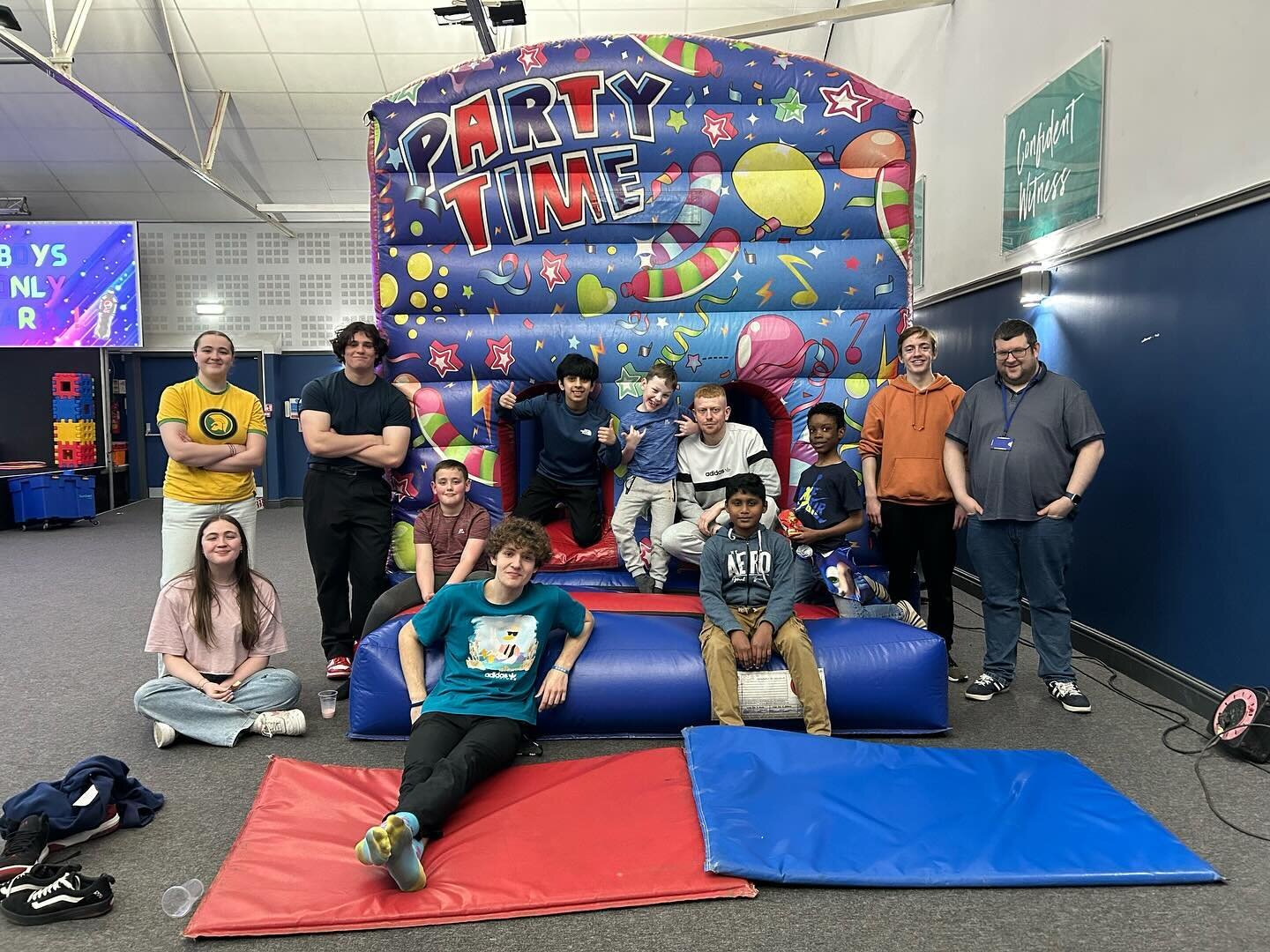 Last term at the Zone, the boys won overall and so this morning they got a party to celebrate! 🥳 We had an inflatable obstacle course, played games and ate pizza! They had a ball! &hearts;️ Stay tuned to see who wins overall this term 👀