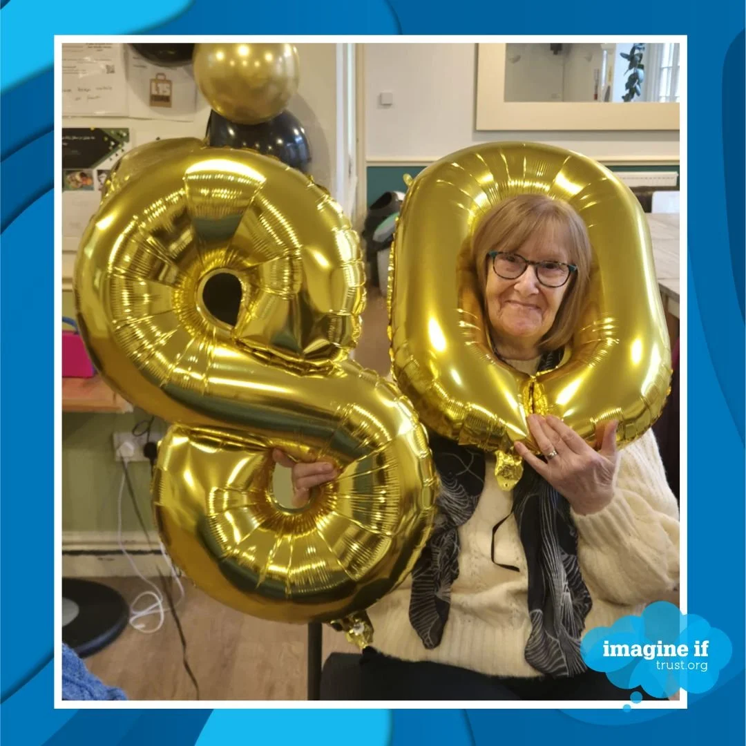 Today in Forever Young we celebrated the lovely Helen's 80th birthday! We had cake, sang happy birthday and had a quiz together with a Helen theme!