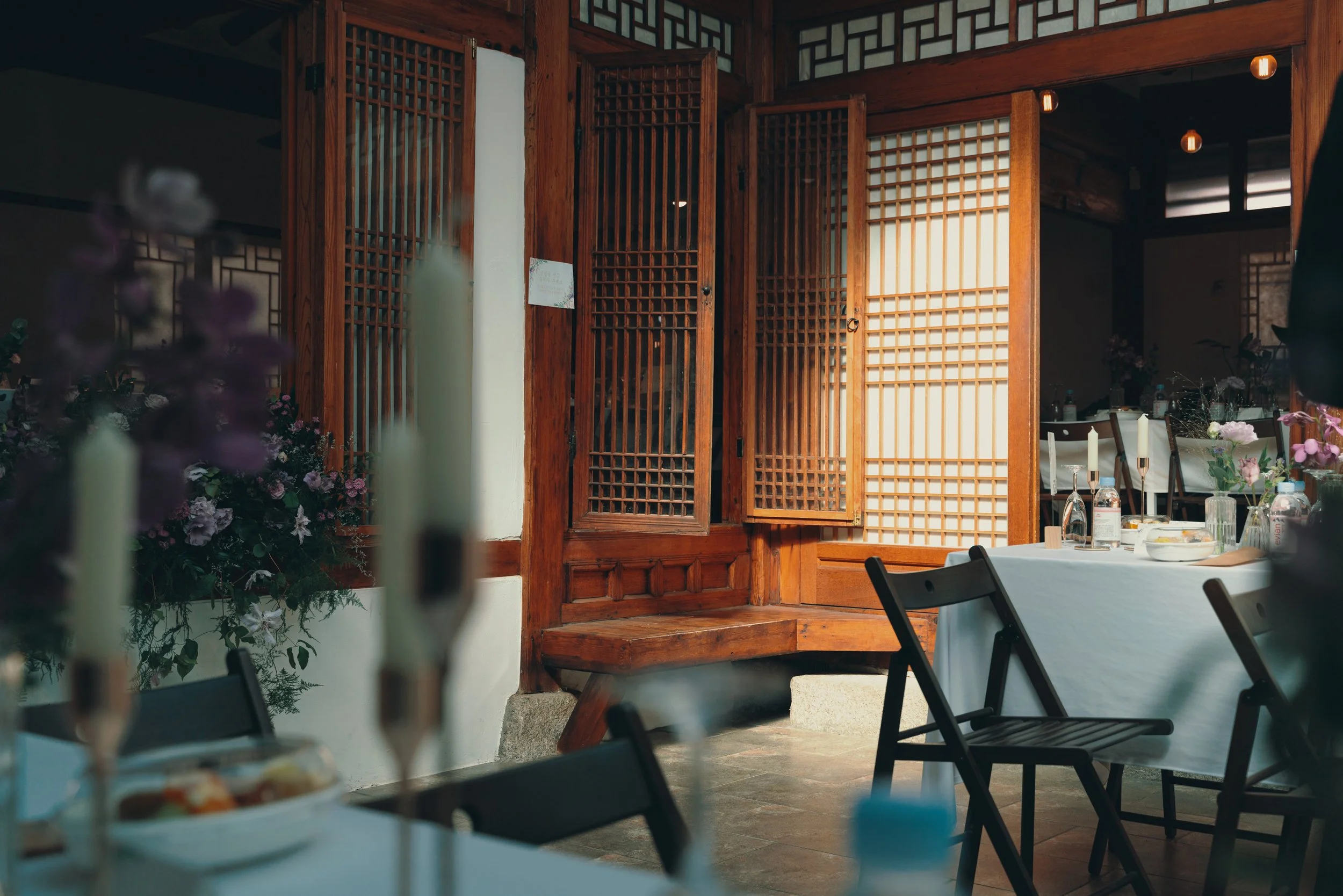 Is Your Wedding Photographer In Seoul Noticing the Details?