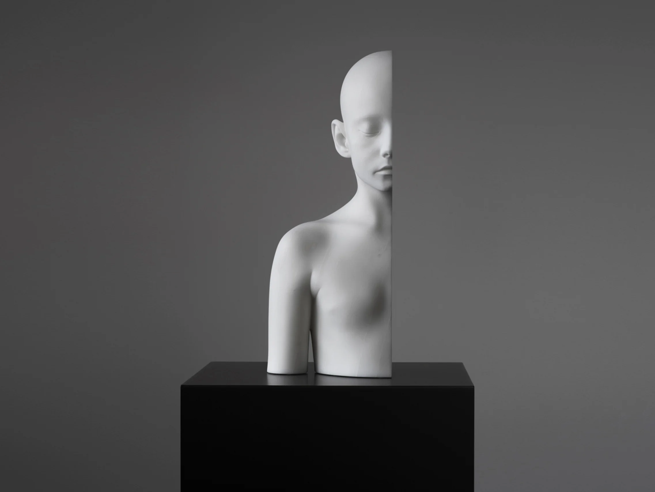 Anders Krisár Half Girl (right) , 2018 Marble 47 x 23 x 18,2 cm Edition of 3 + 2 AP “It’s fascinating how his sculptures evoke feelings. Strong existential emotions. The bodies refer to the most classical masterpieces of the Hellenic era. Krisár adds the Cut, which in this context, signifies separation. While the Greek ideal is about human sovereignty, his works deal with the idea of dependence.”