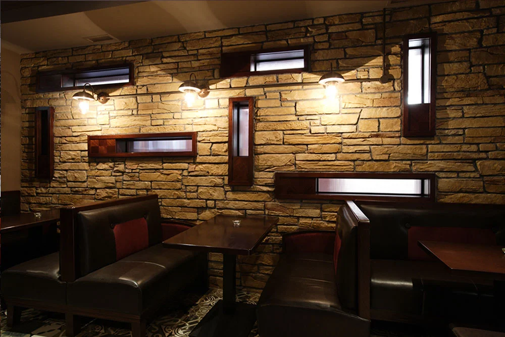 Malone's Irish Pub design - interior seating 