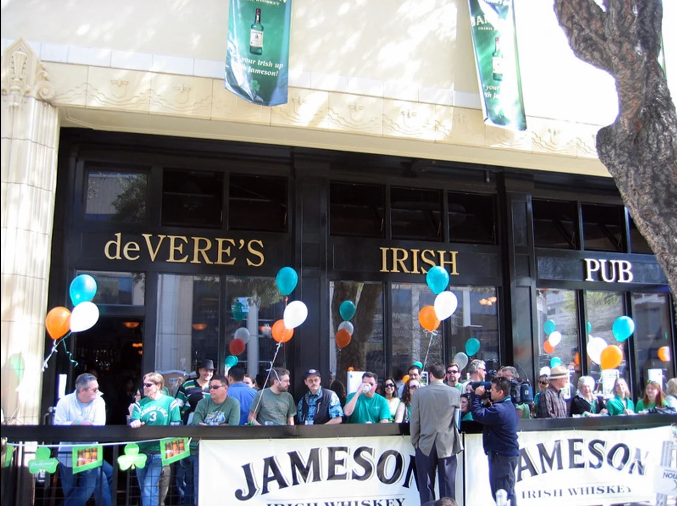 de Vere's authentic Irish pub design - exterior view of pub&nbsp;