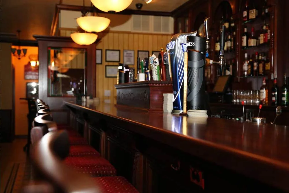 grace omalleys bar picture inside