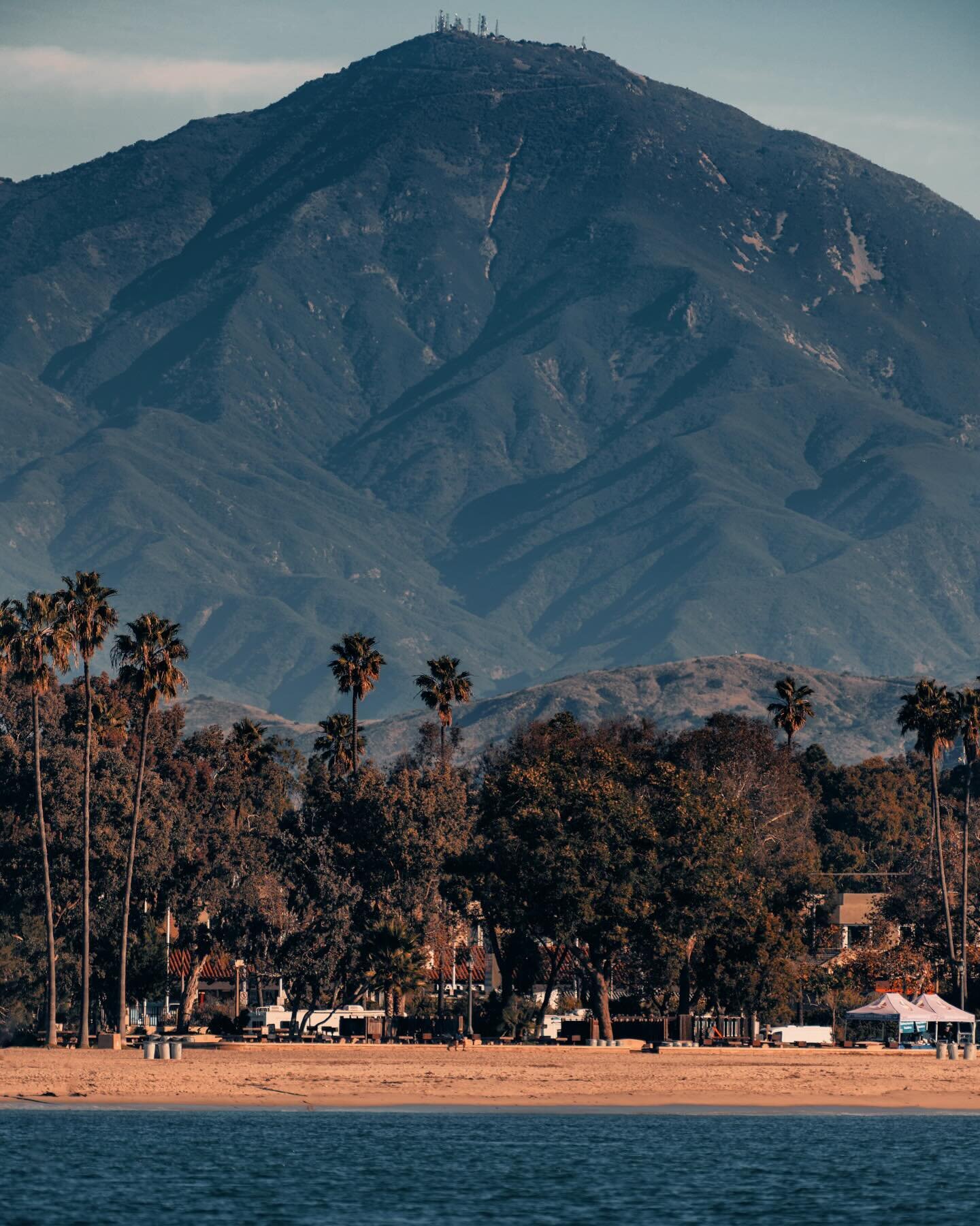 Doheny Beach with Santiago Peak looming 

#danapoint #santiagopeak #orangecounty #normhuttonphotography #normhutton
