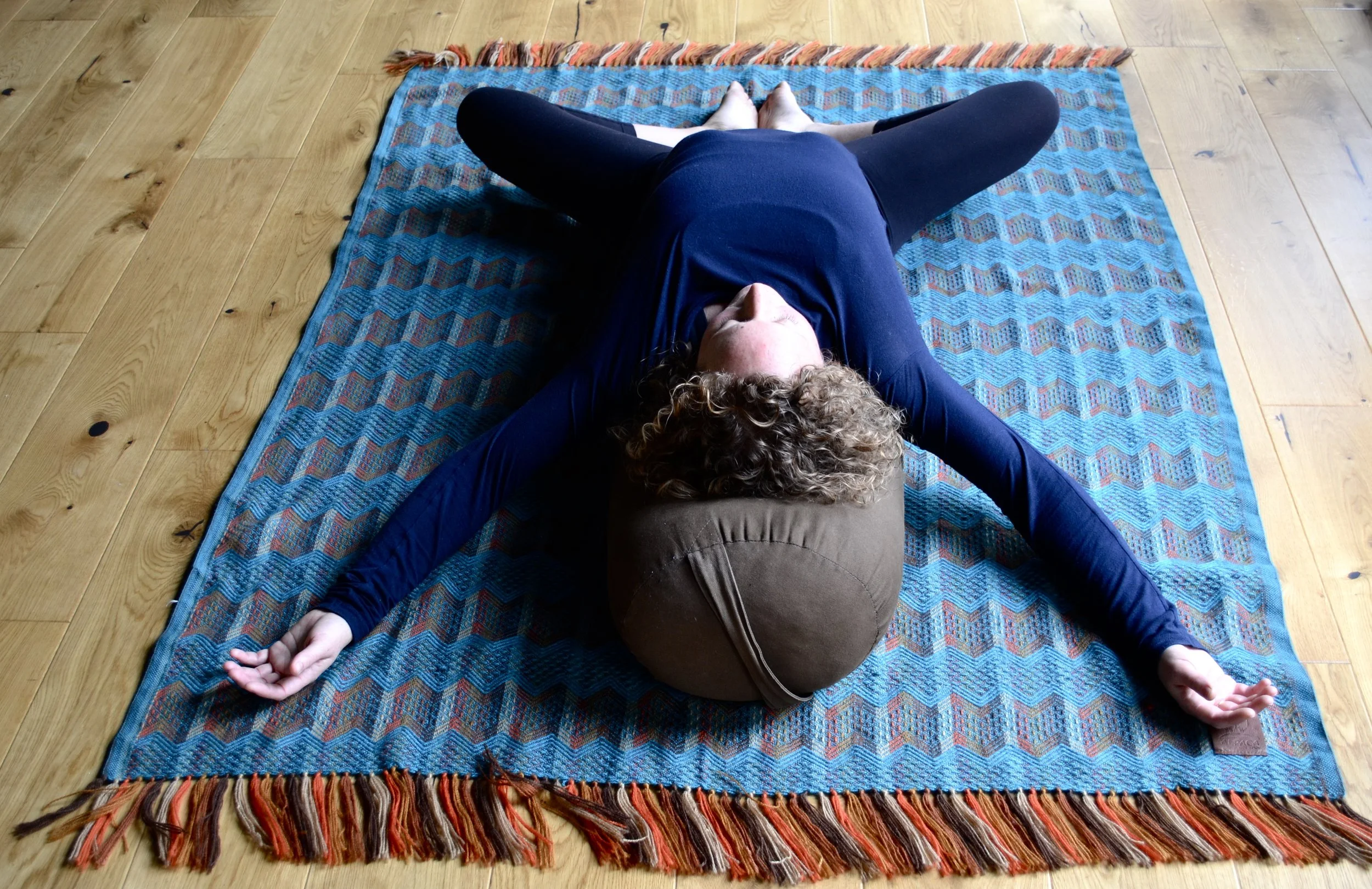 AROMA YOGA - Release & Restore with Jeni Howland