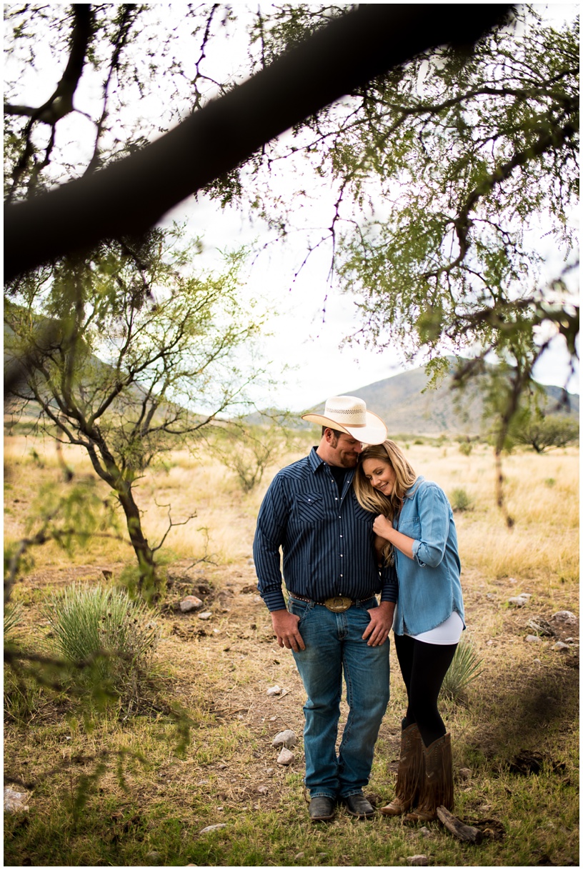 02CountryFarmEngagementPhotography.jpg