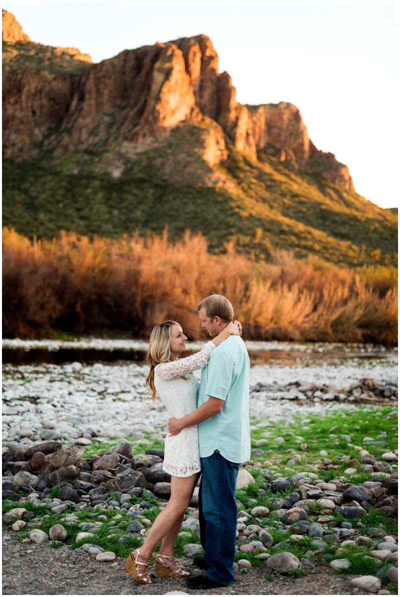 17ArizonaDesertEngagementSession.jpg