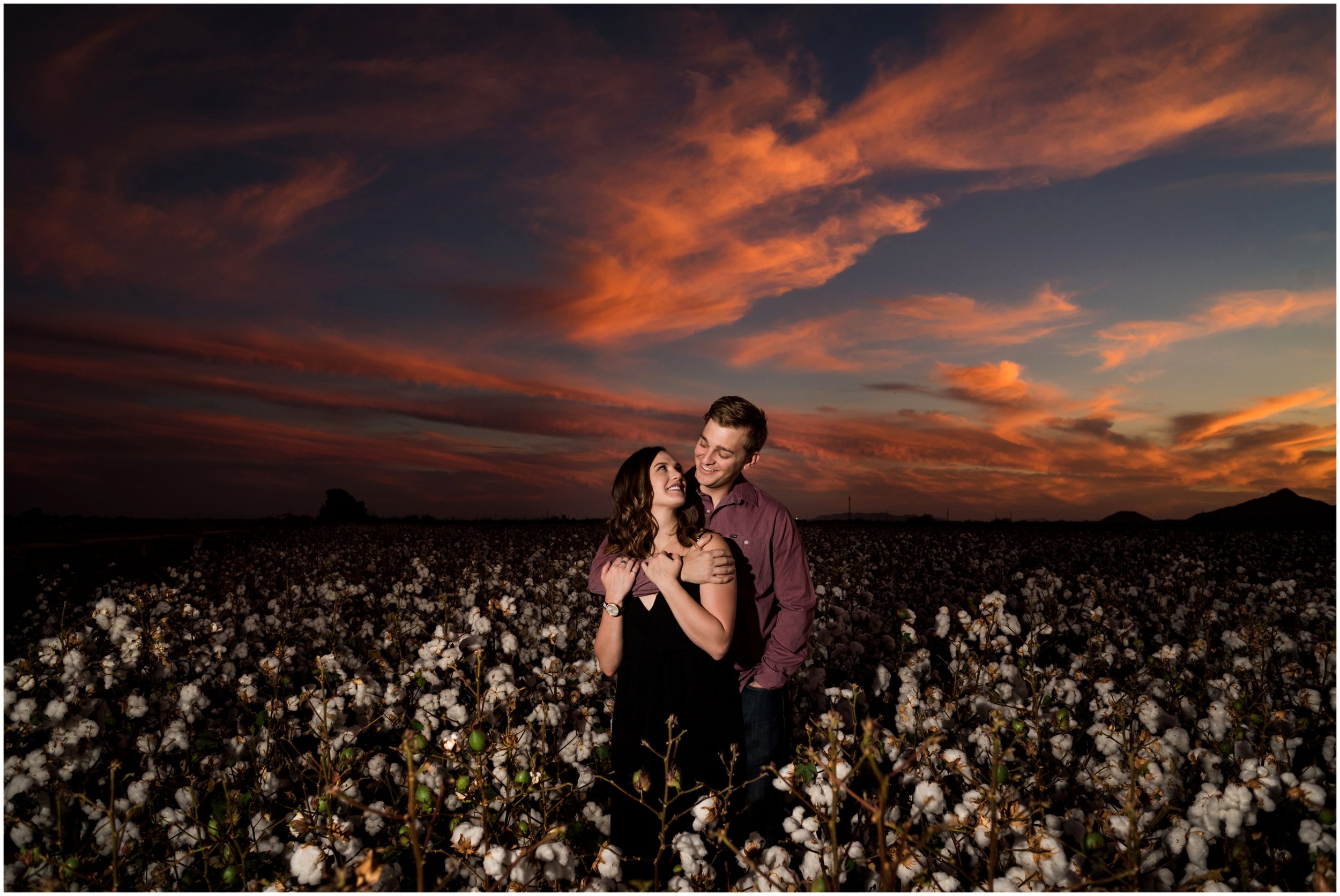 01CottonFieldEngagmentPhotos.jpg