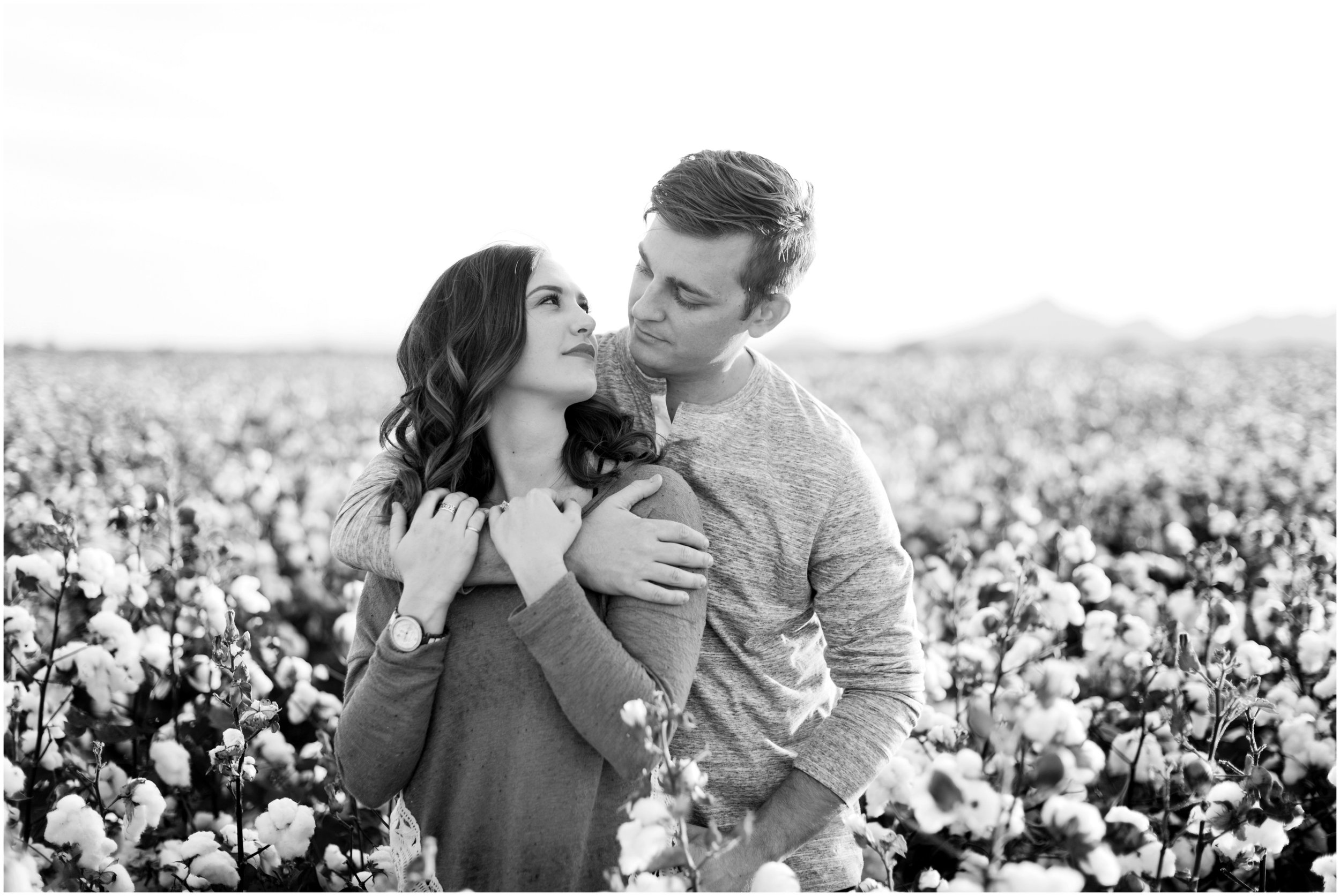 14CottonFieldEngagmentPhotos.jpg