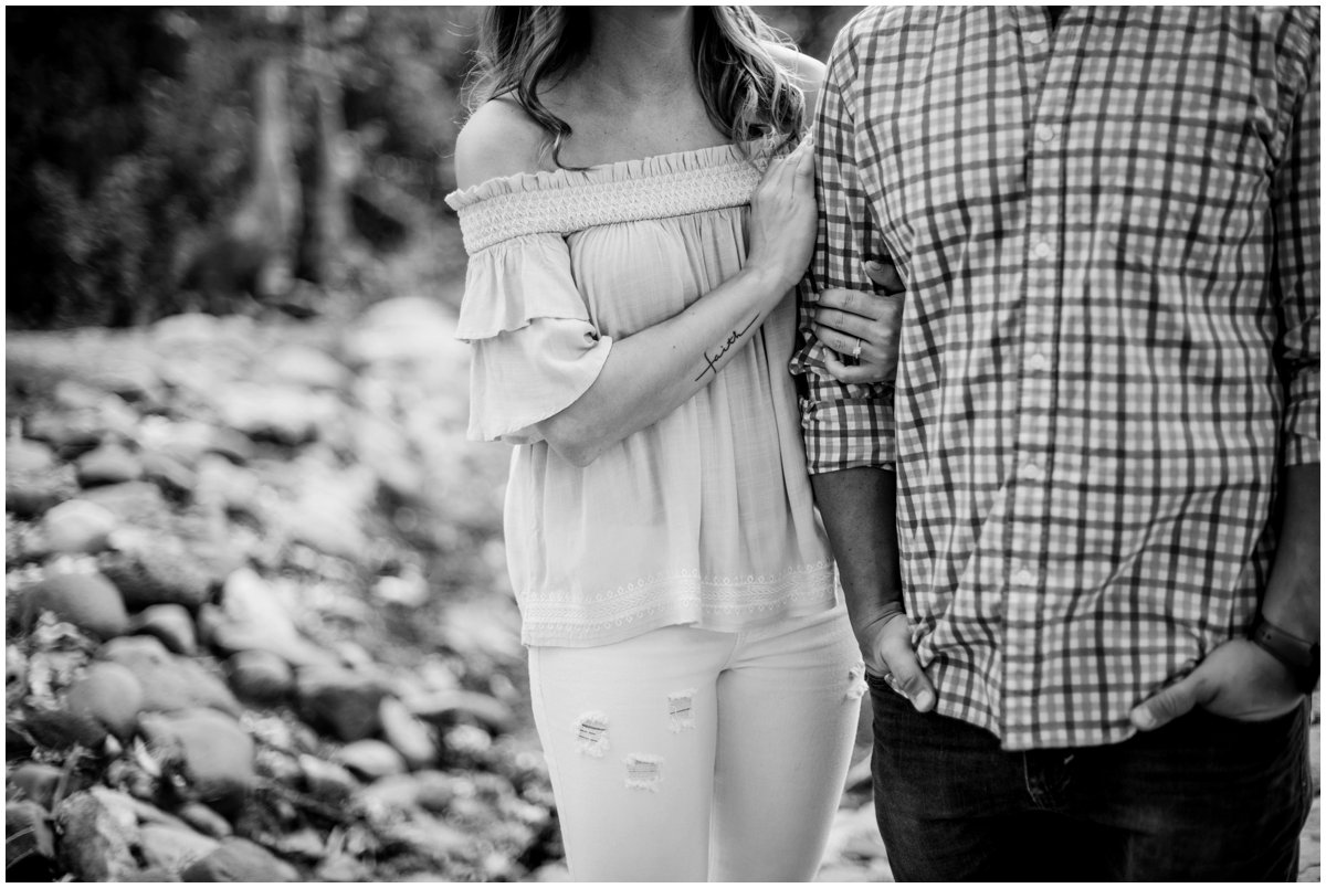  Summer Sedona Engagement Photos at Tlaquepaque and Oak Creek Canyon. 