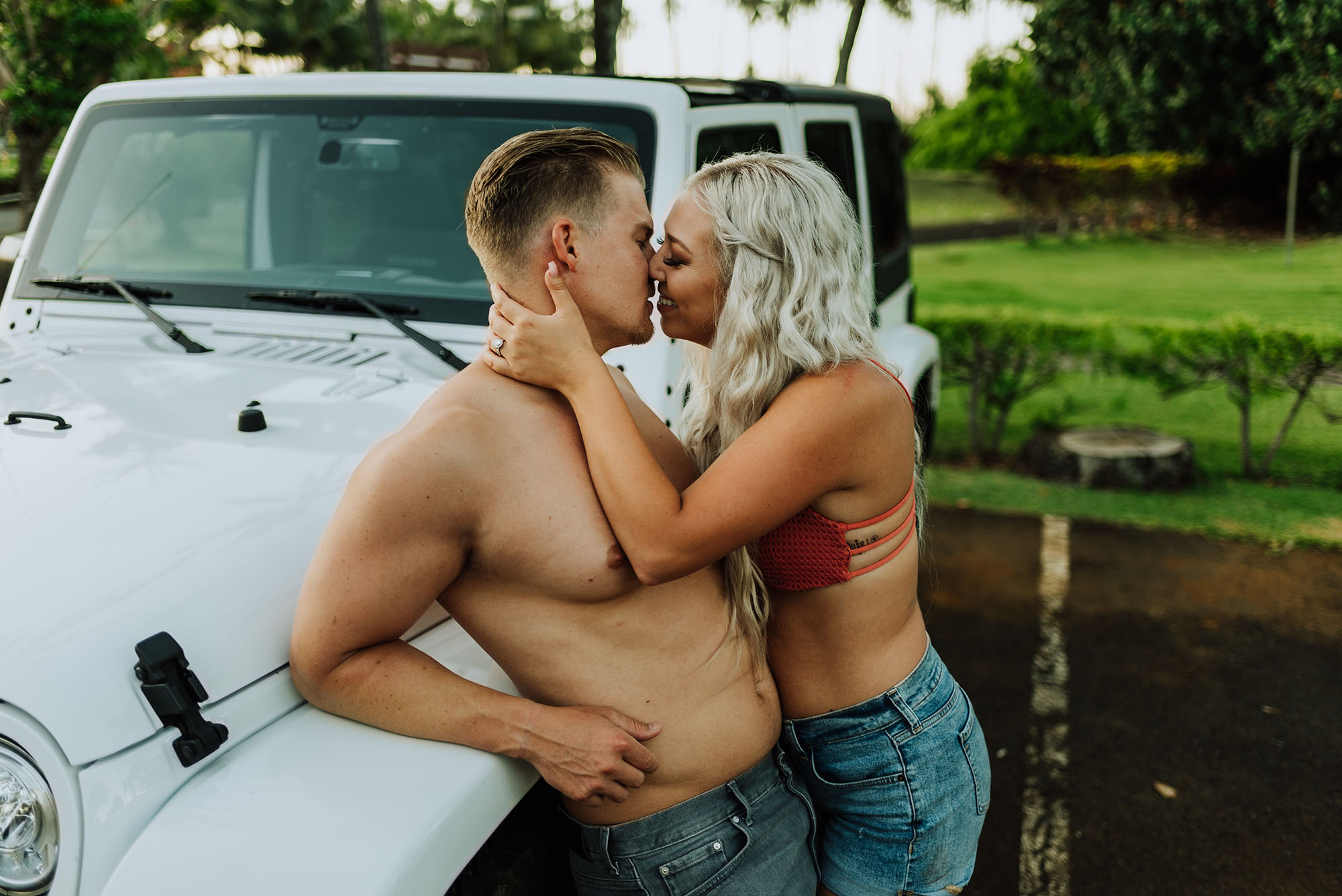 Engagement Photos in Hawaii with a Jeep Wrangler