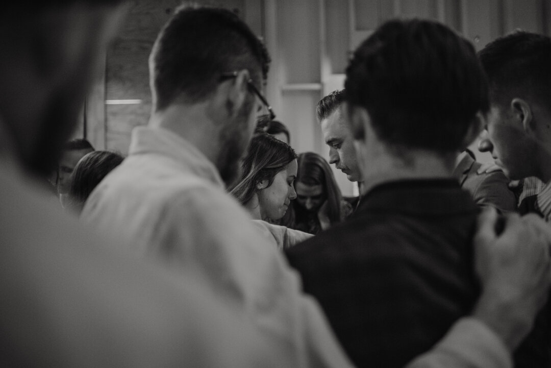 Forever locking this moment in my memory. When Alia + Jordan had all of their friends and family praying over them. ​​​​​​​​
 #allyouwitness #cleanbootsnormalhair #momentsovermountains #thisisreportage #weddingphotojournalism #documentaryweddingphoto