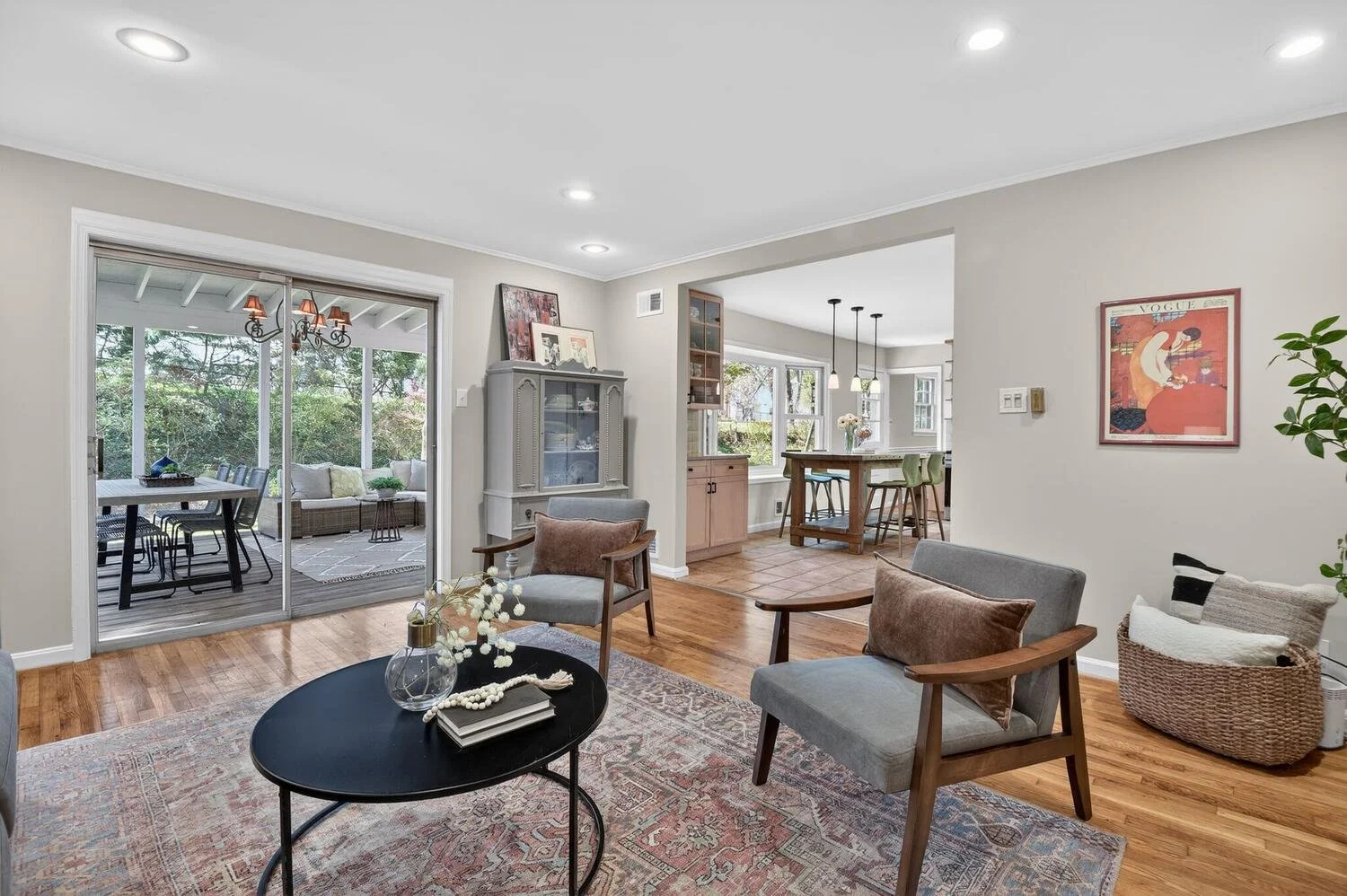 6 - Get Ready to Enjoy Inside.jpg