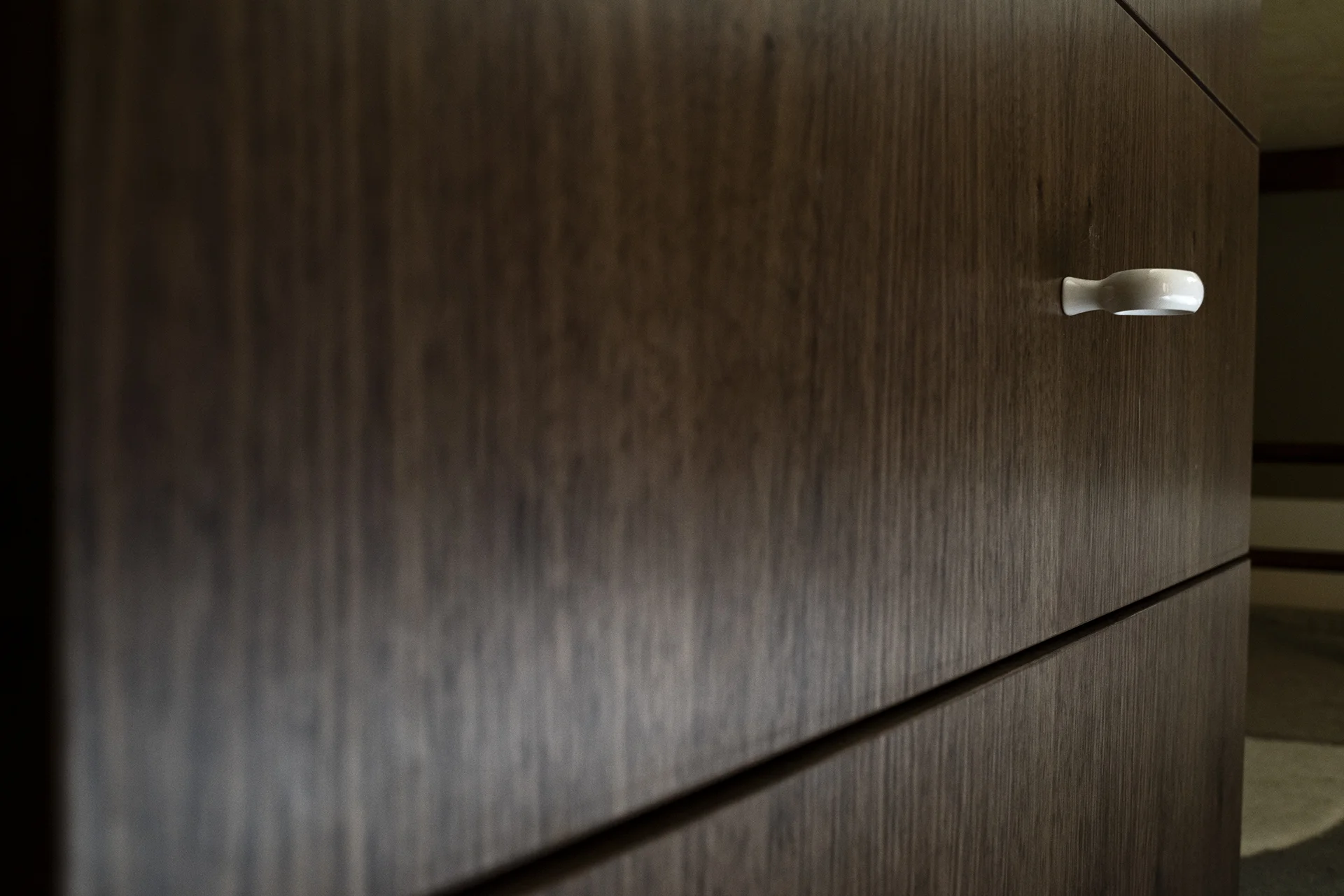 L-shape walnut desk unit