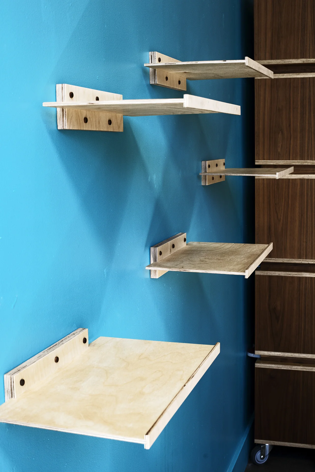 Floating shelves