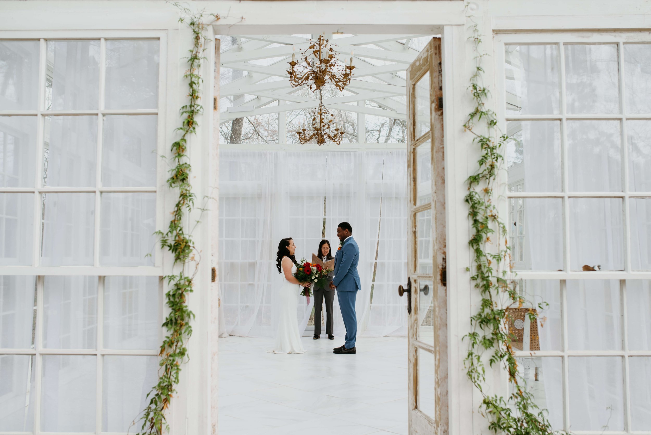 Houston Area Elopement at The Oak Atelier photographed by J. Andrade Visual Arts