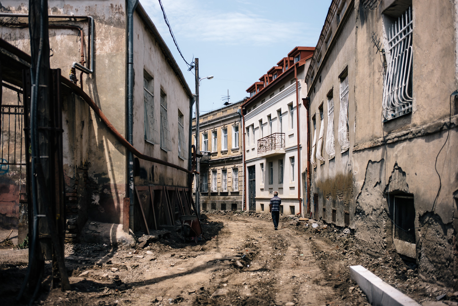 tbilisi-rubble.jpg