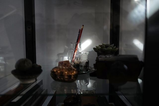 1 May, 2020 - 07:48⠀
⠀
Light always finds its way to say good morning, even when I have the shades down. Today it lit up the small collection of treasured memories in my curio cabinet: a delicately carved pencil gifted to me from a dear friend from B