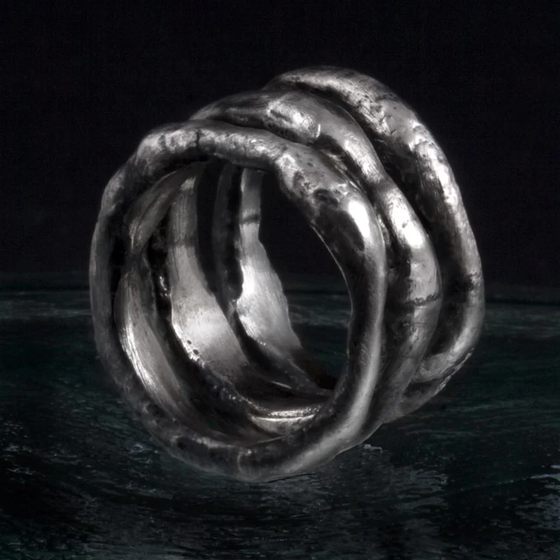 Trivalo Stacked Rings