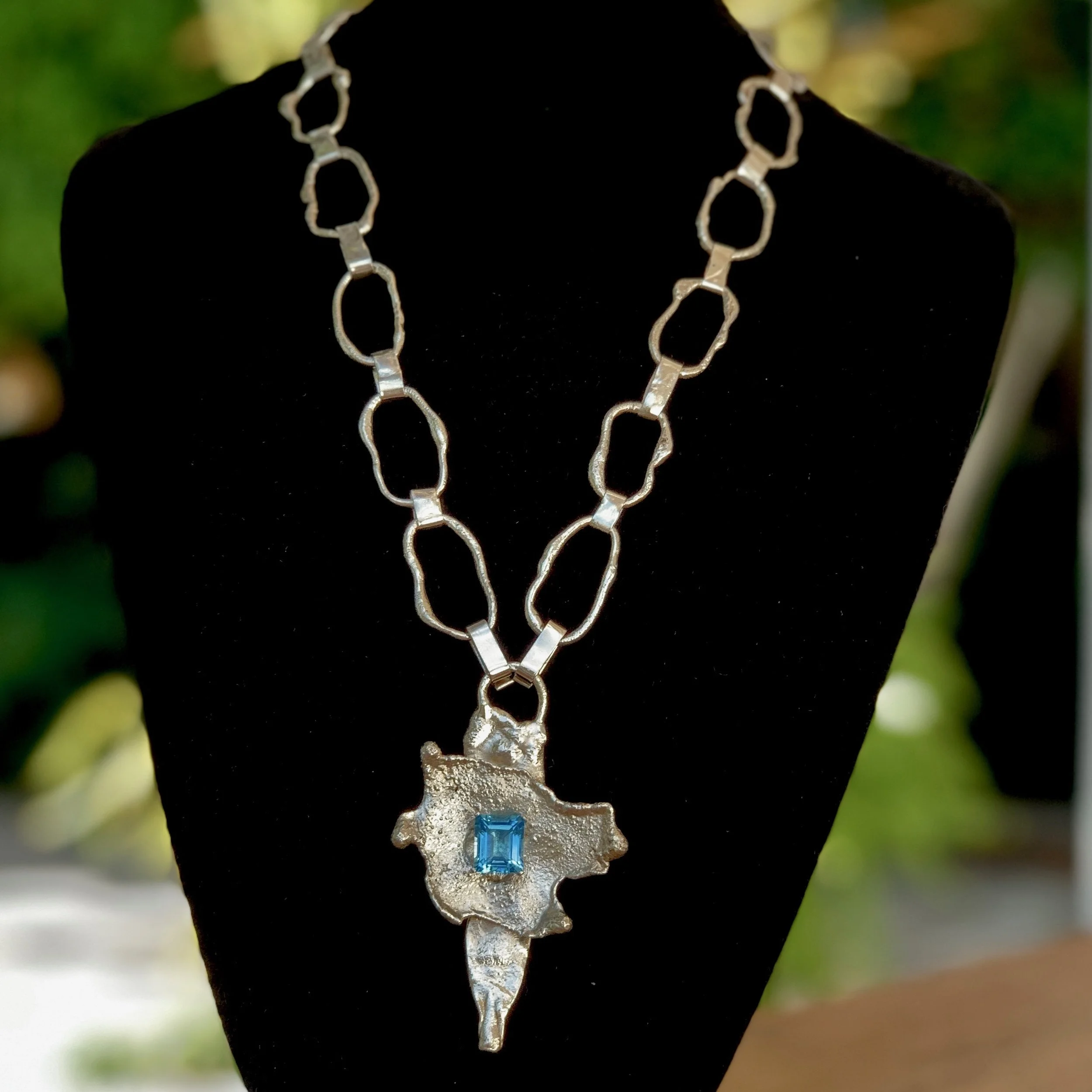 Le Marais Bleu Necklace