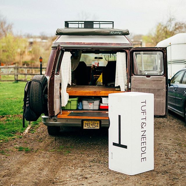 A huge thank you to the fine folks over at @tuftandneedle and @bedfacesheets for making our cozy little home that much more cozy...
.🛏.
Now that the sleeping arrangements are in order it's time for an adventure!