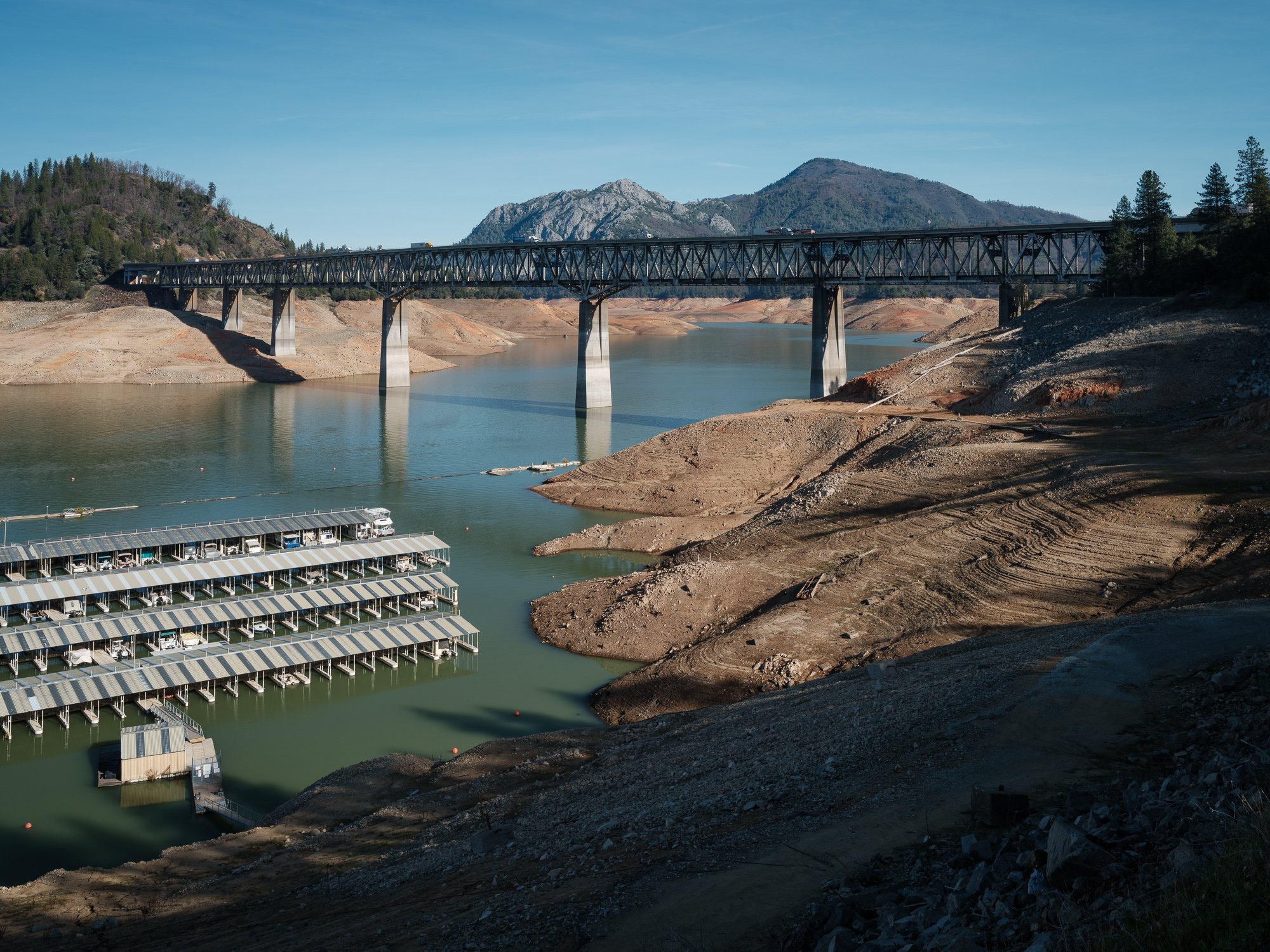   shasta lake 2   9" x 12", 18" x 24" or 30" x 40"  2021   