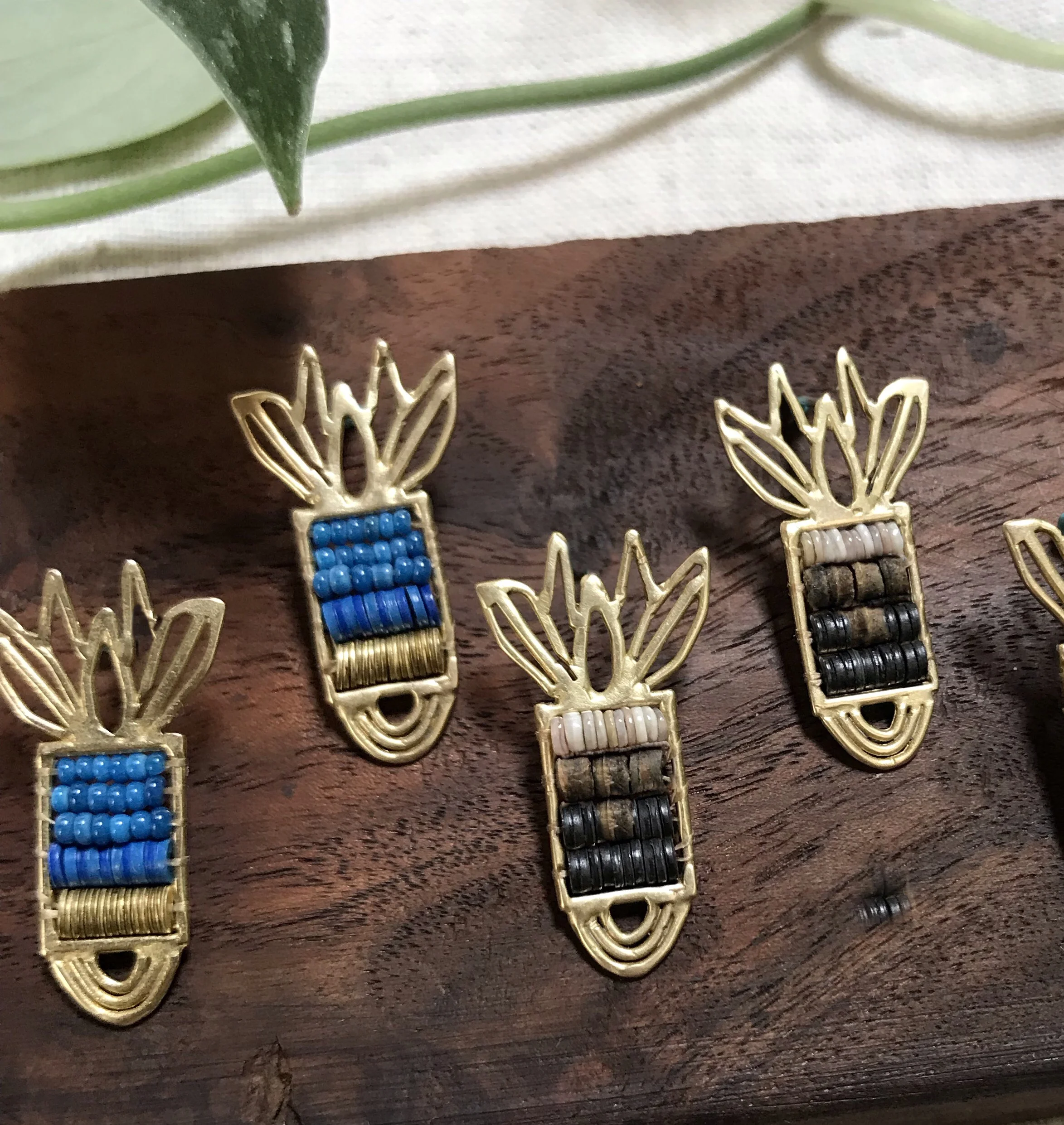 2D74A40F-80C8-4CEF-B683-1318945B0ABE