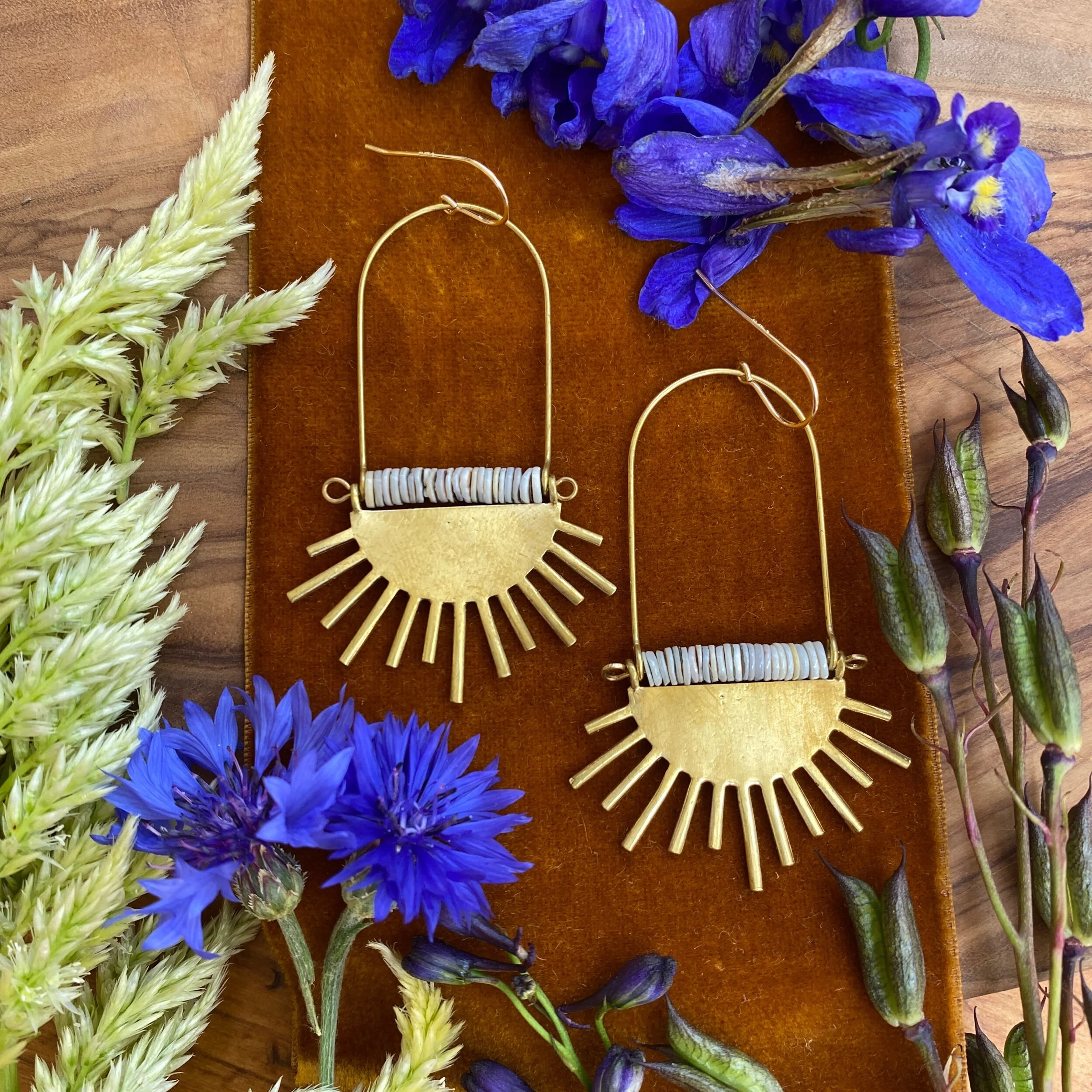 44F41ECD-C2D0-40AB-A940-5C8BD070D616