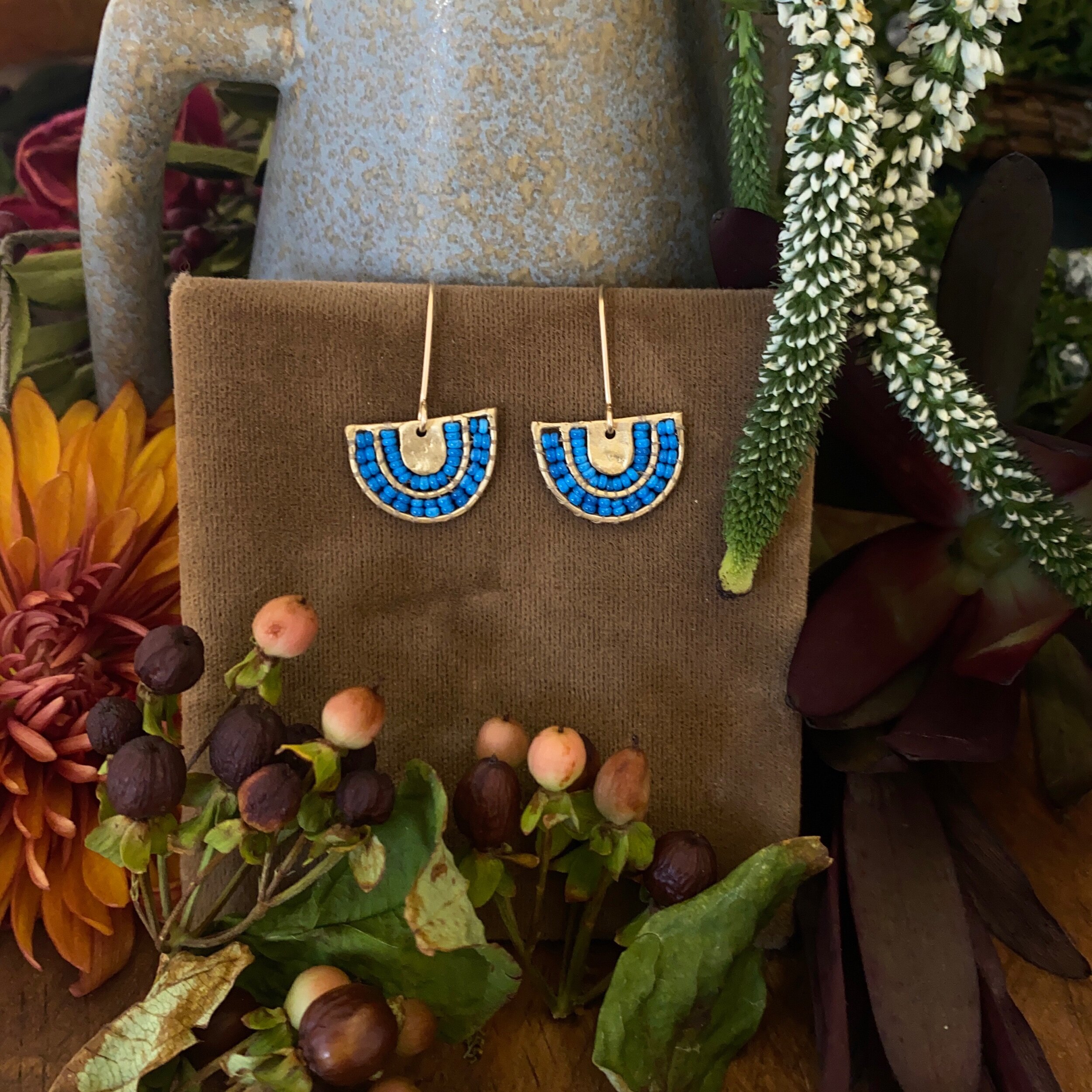 667E5C04-6216-4E18-9BD7-C4DB2E476933