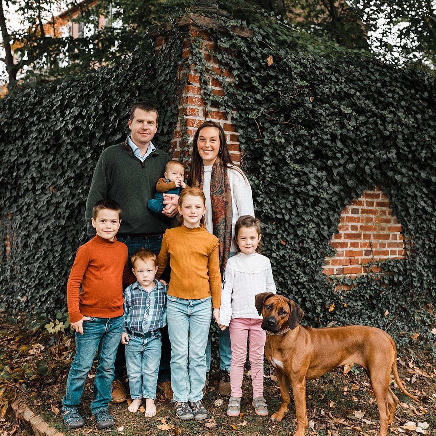 Delivering the first of my Fall family session galleries today!! 😍🍂🍁🍃