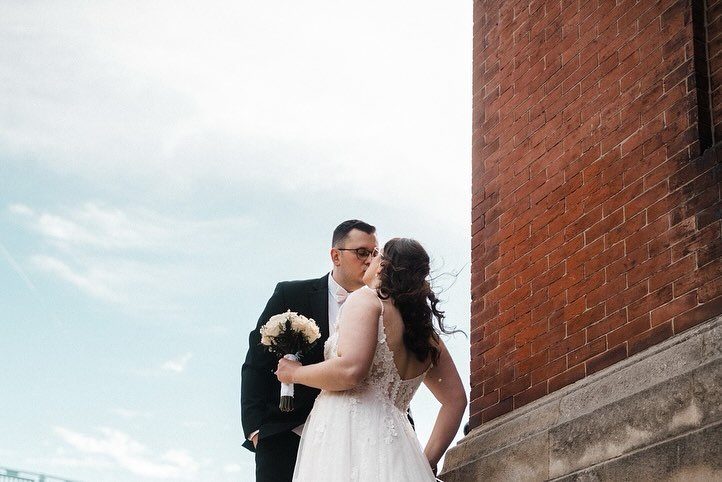 Maycember - chock full of babies, grads, family portraits, amateur gardening attempts, engagements, asthma flare-ups, popsicles, and FULL galleries going out left and right! Sent off my final spring wedding this week to Adam and Patti, featuring one 
