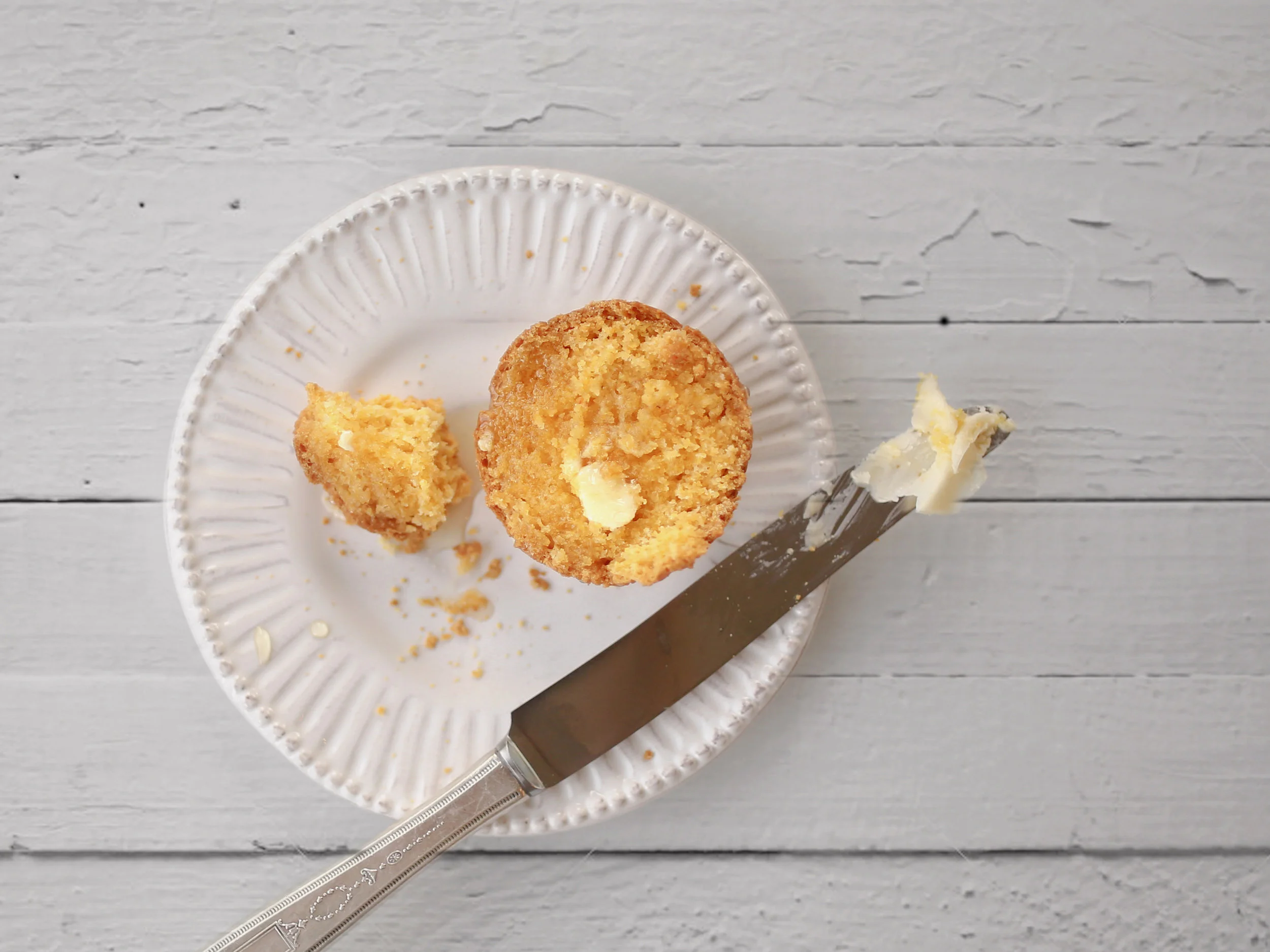 laurennicolefoot-2018-october-cornmealmuffins-15_2 copy.jpg