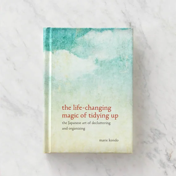 decluttering-book-2-d112046_sq copy_tidy.jpg