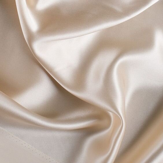 DOES SLEEPING ON SILK REALLY MAKE A DIFFERENCE?