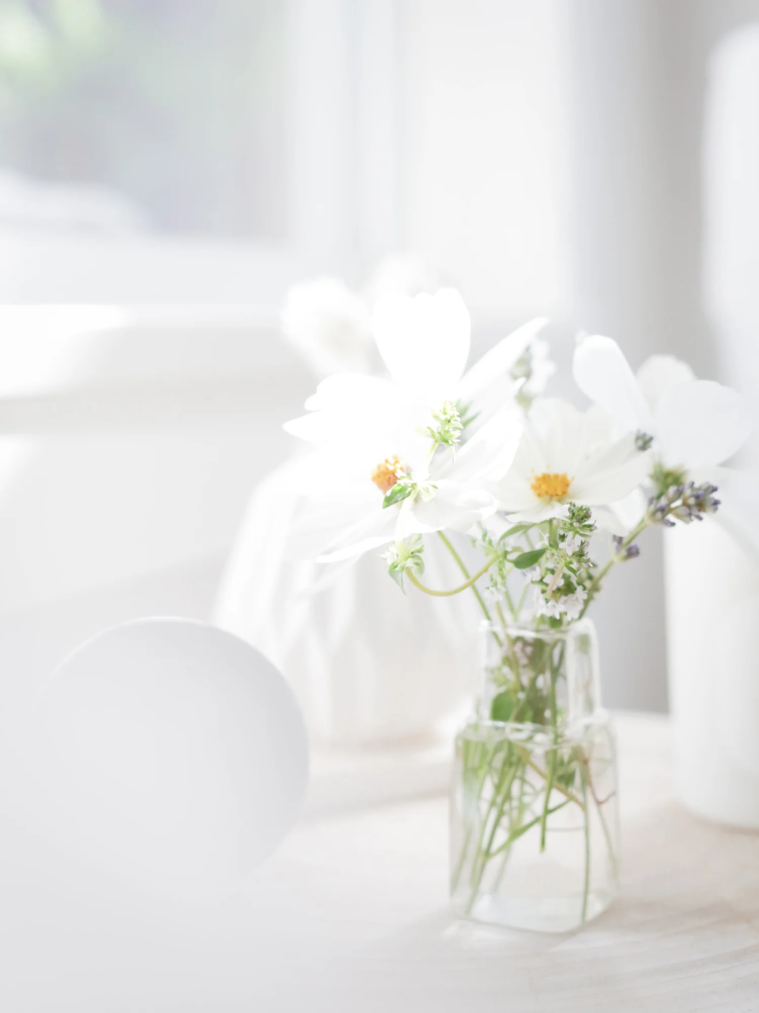 DIY HARVESTED BUD VASE ARRANGEMENTS — LAUCOLE