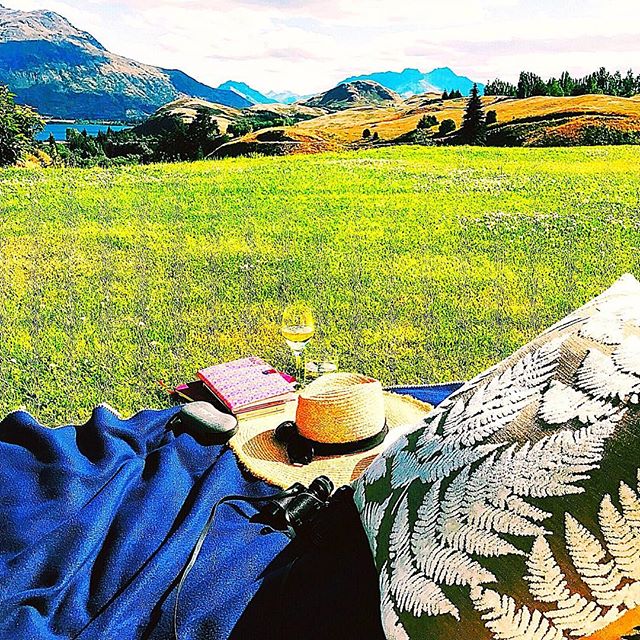 My special reading place on our #NewZealand holiday ❤️. I went through my #tbrpile and even wrote a little 😍🥂I'll be clicking my heels 👠 and returning for a few hours tomorrow 🤞🤞#calm #HowsTheSerenity #zen #sanctuary #millbrookresort #peace #wri