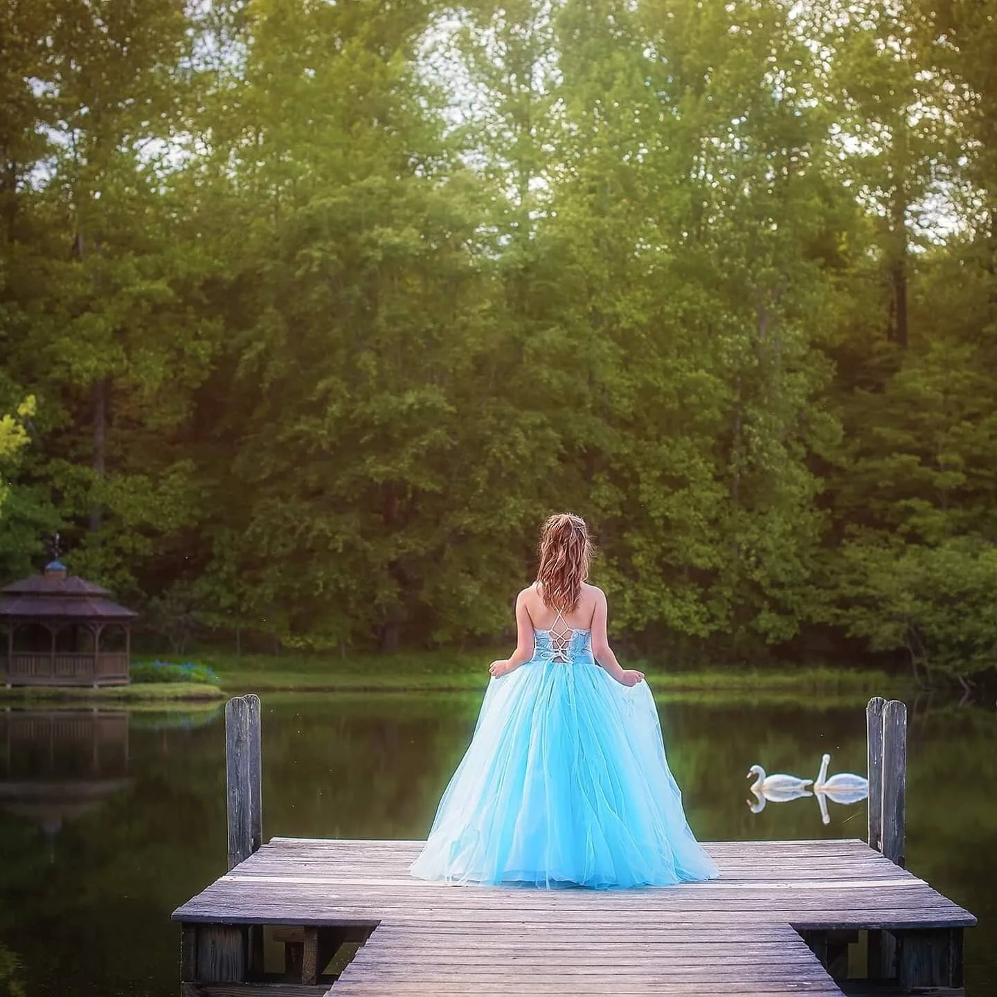 Little girls with dreams become women with vision. 

#cindywhitephotography #culpepervaphotographer #princessphotoshoot #dreambig #littlegirlbigdreams #culpeperva #warrentonphotographer #culpeperphotographer #zolilla #zolilladress #princess #childpho