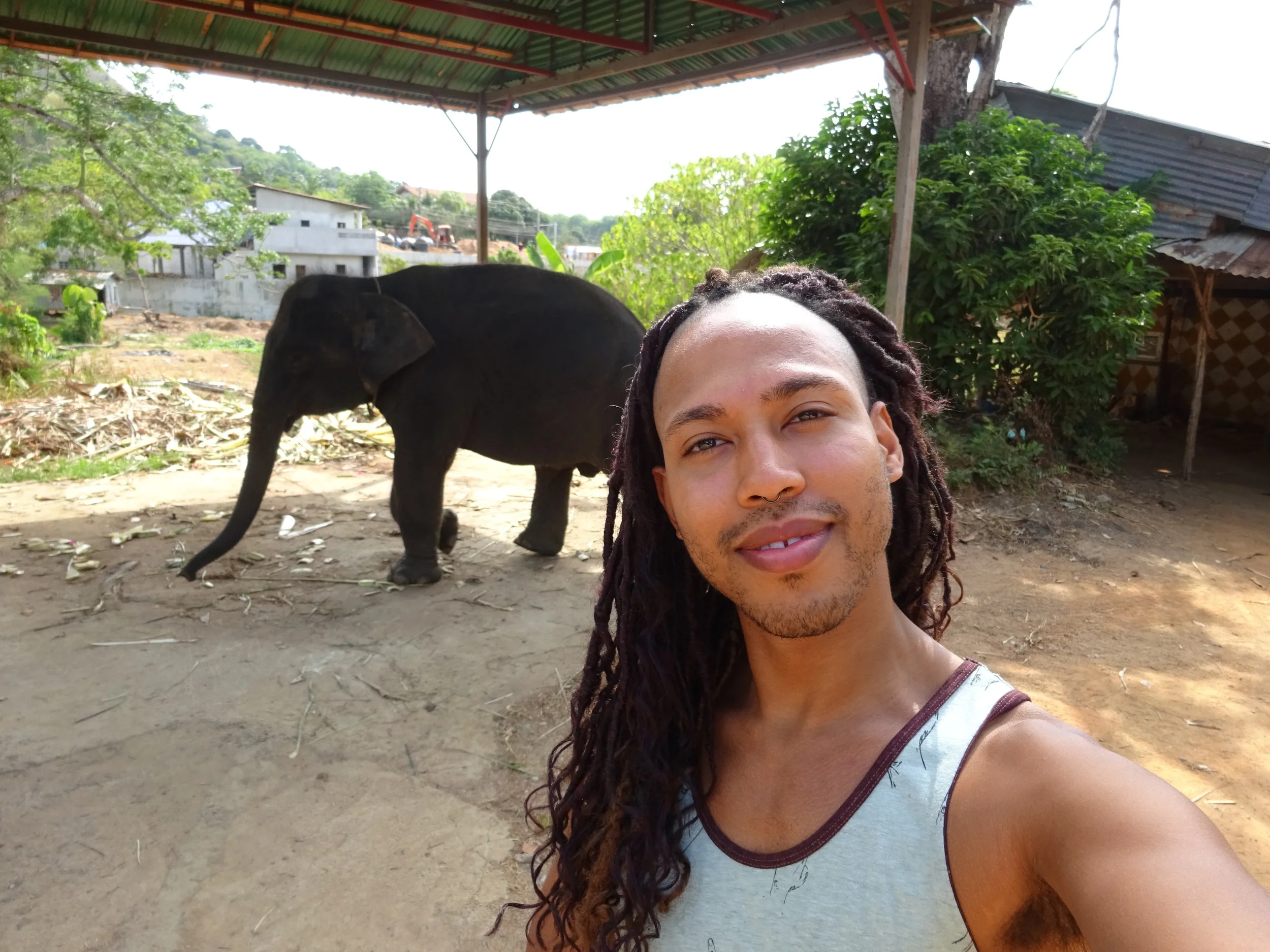 BUDGET TRAVELING CLICK TO READ MY TRAVEL TIPS. 