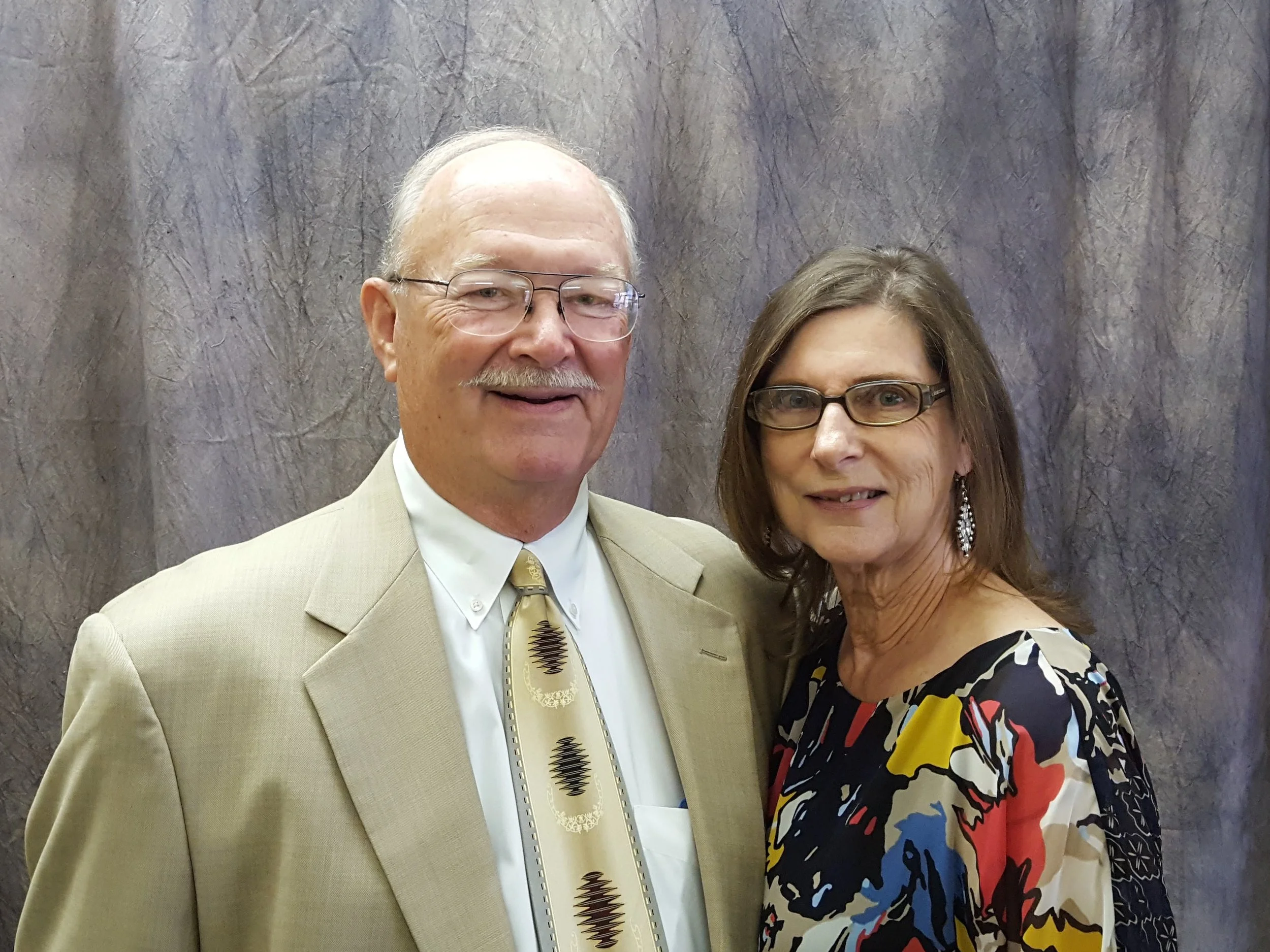 MERRITT Larry, Louise Larry Cell....................................................... 445-5773 Larry Email: larrym1944@yahoo.com Louise Email: marylouise45@yahoo.com 5702 FREDERICK DR BATON ROUGE LA 70817-3743