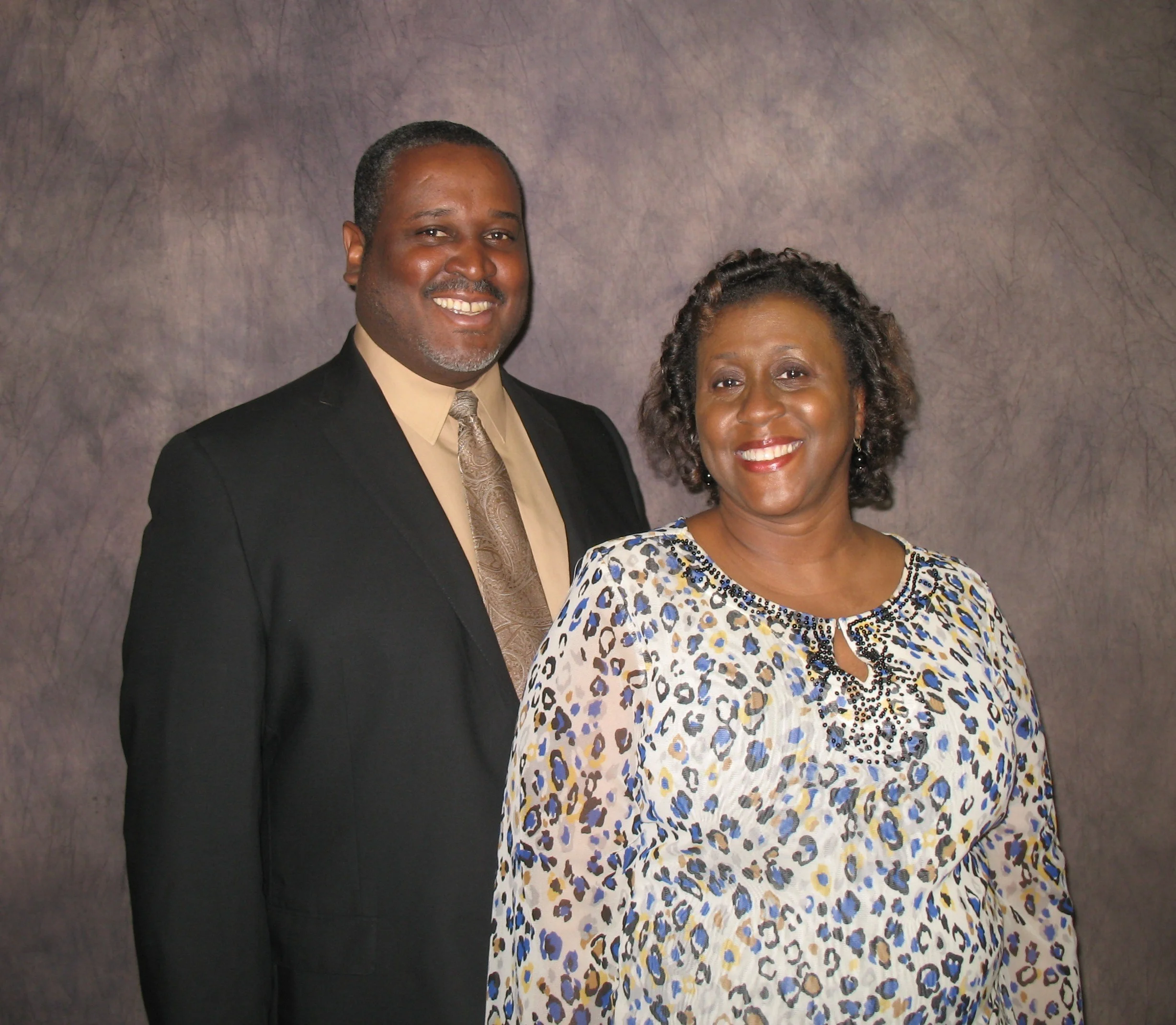 WILLIS Carl, Gwen Carl Cell......................................................... 284-3289 Gwen Cell............................................... 504-450-7587 Carl Email: carlwillis44@gmail.com Gwen Email: gcphilli2@yahoo.com 13652 BRIARWOOD AVE. BATON ROUGE LA 70815