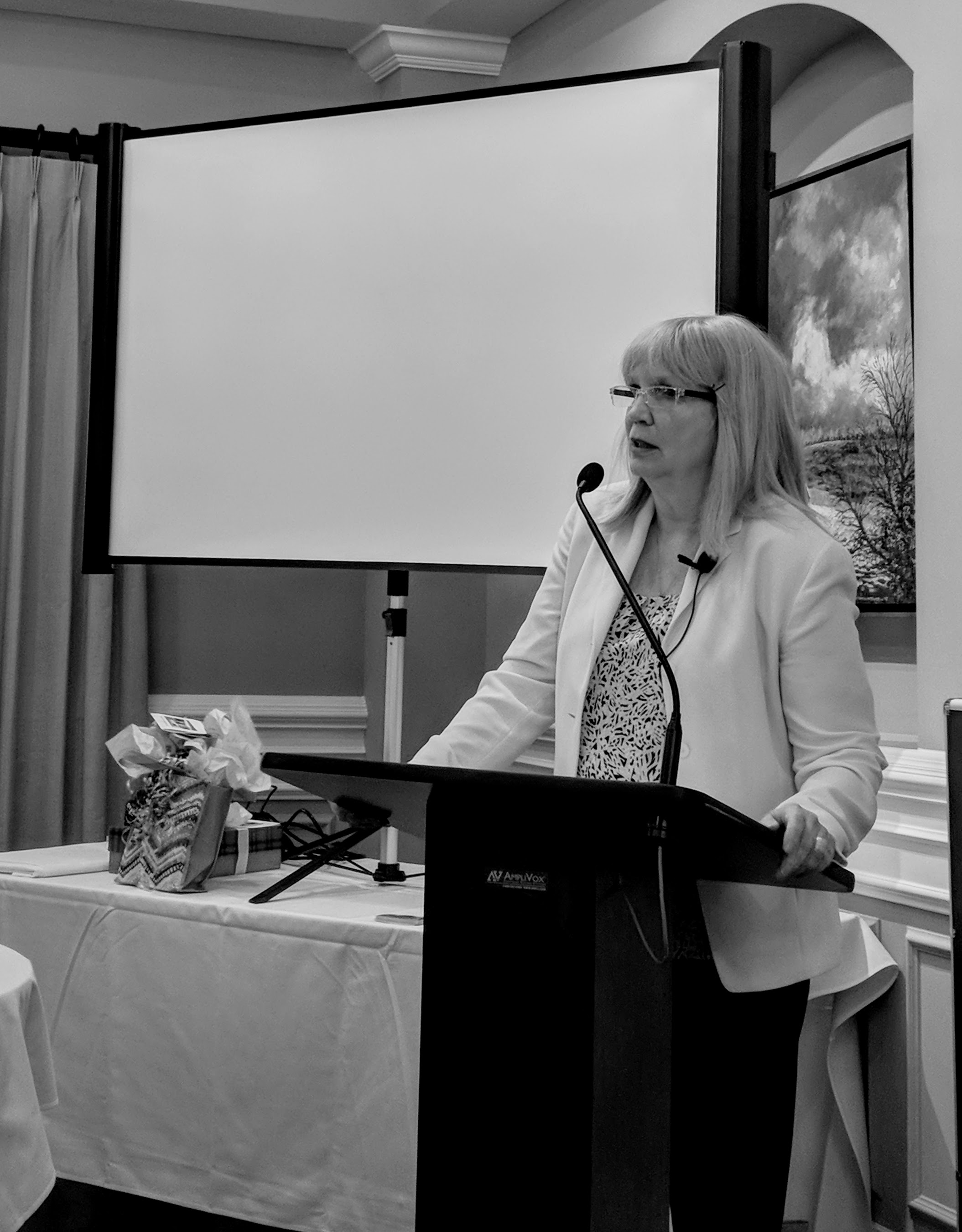 LSIN Monthly Meeting March 2018 Bobbi Carducci1.jpg