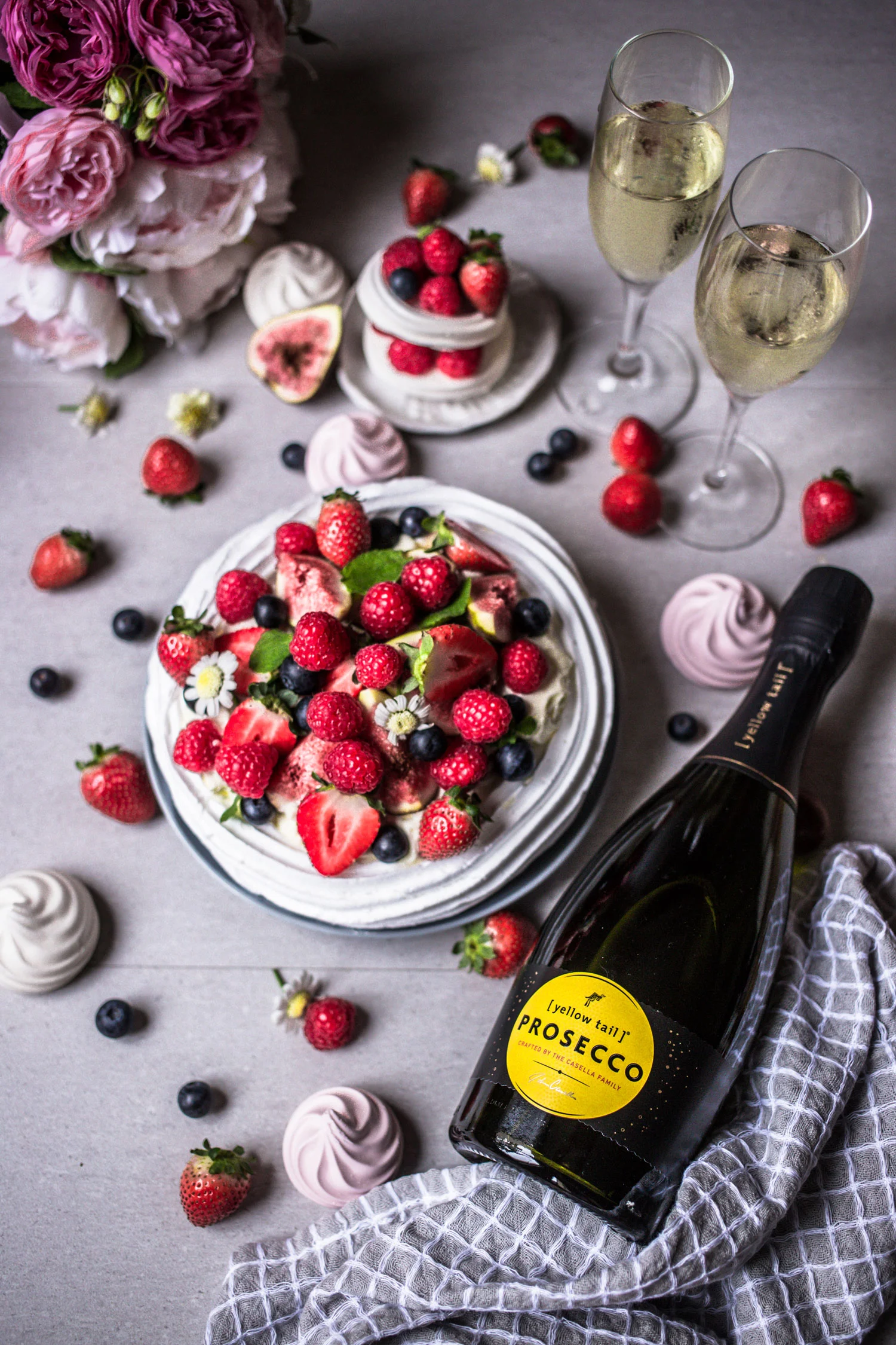 02_MKR-Pavlova_Hello-Miss-May-x-Yellow-Tail.jpg