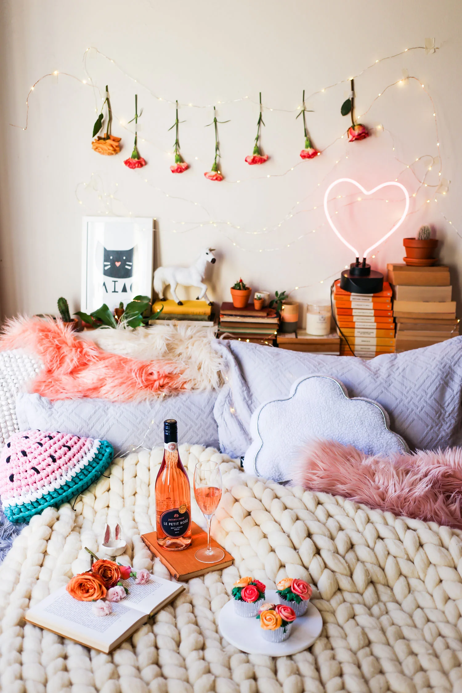 V-Day_Bedroom_La-Petite-Rose-x-HELLO-MISS-MAY.jpg