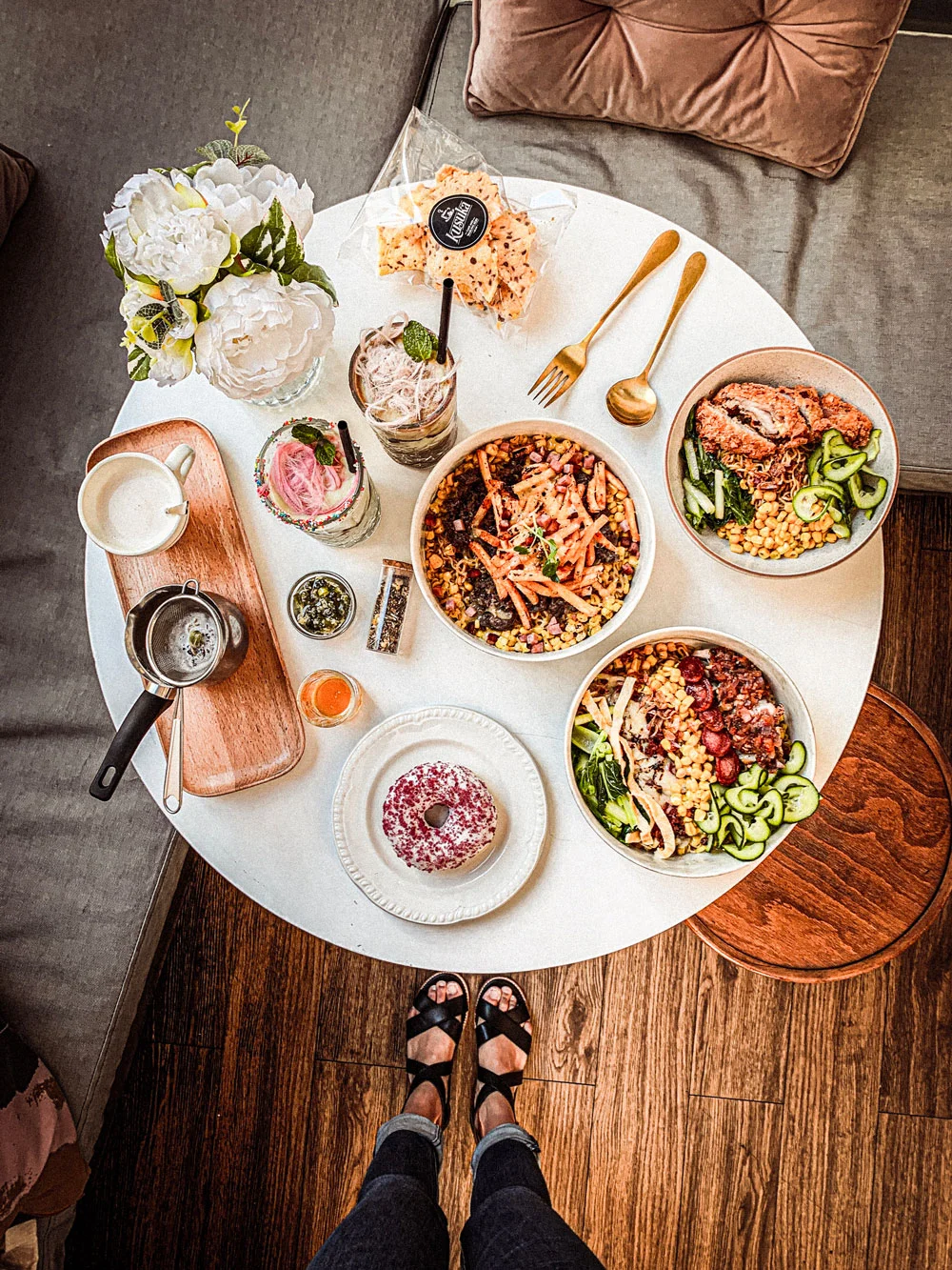Kusuka-Flatlay_HELLO-MISS-MAY.jpg