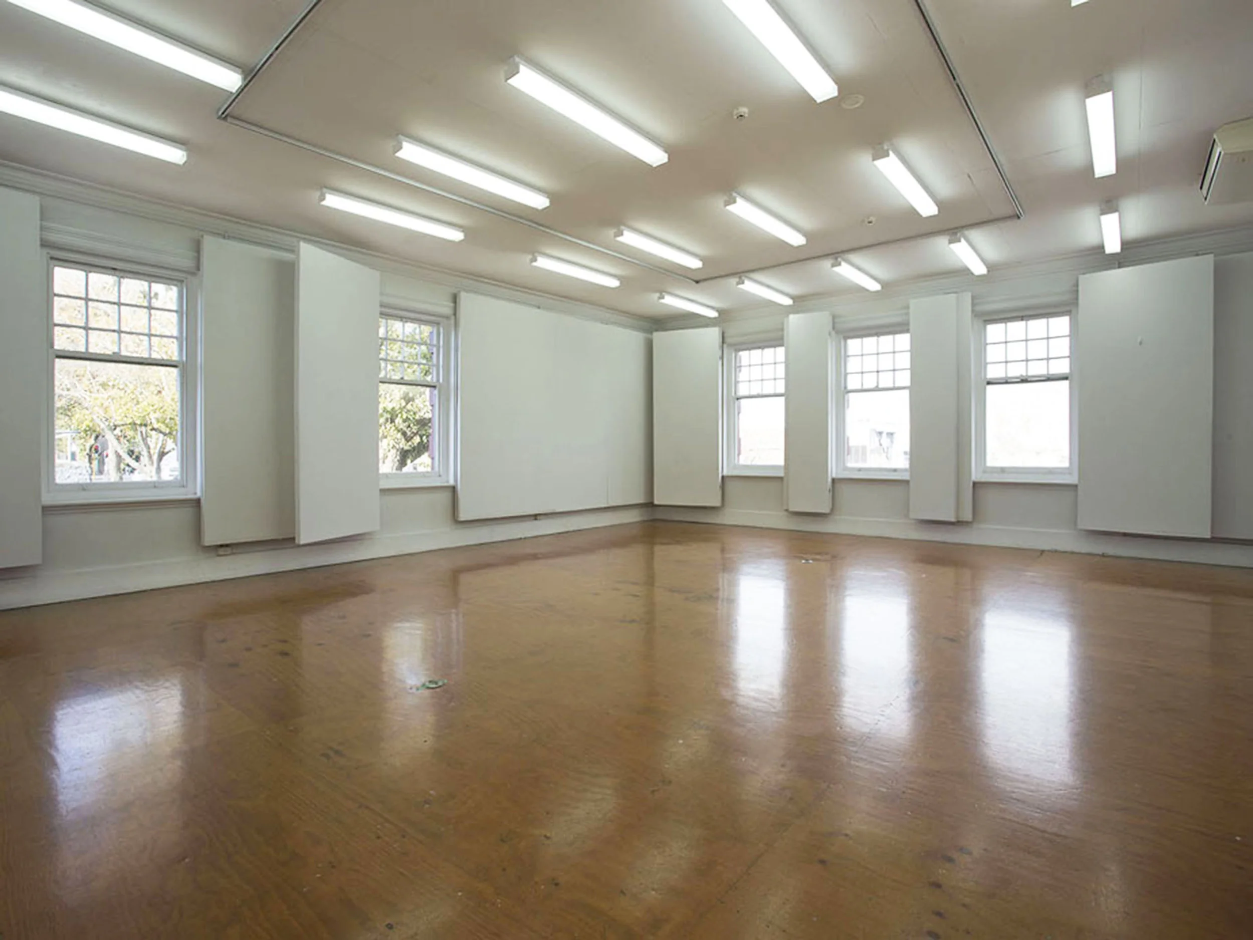 Studio One Toi Tu.jpg