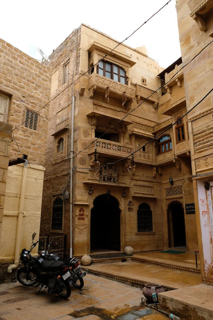 AJC04768.jpg