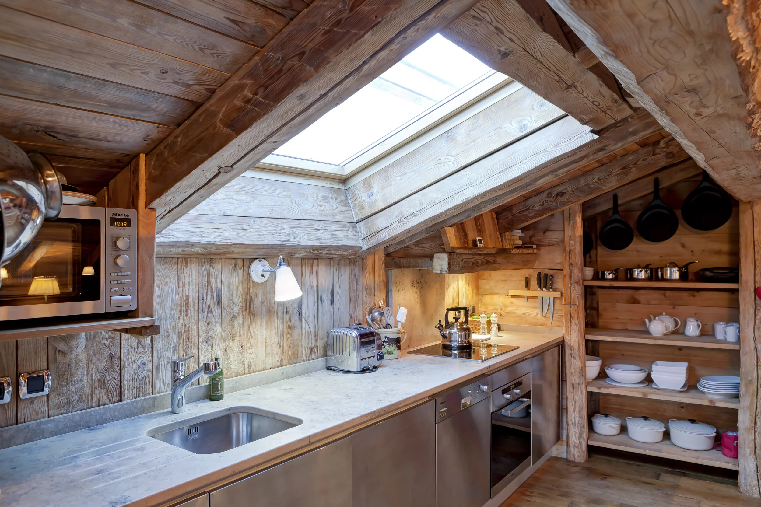 Kitchen 2.jpg