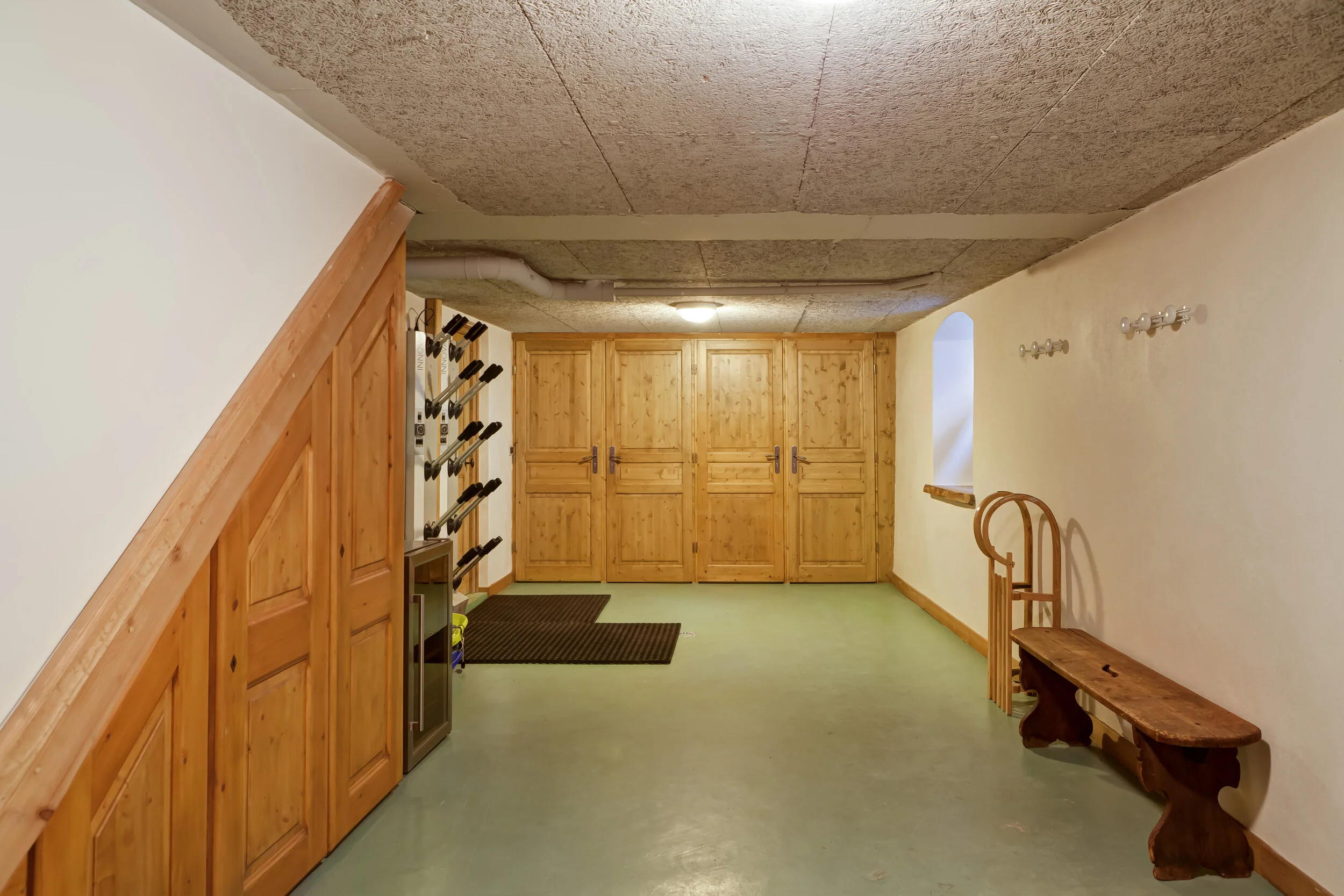 Ski Room.jpg