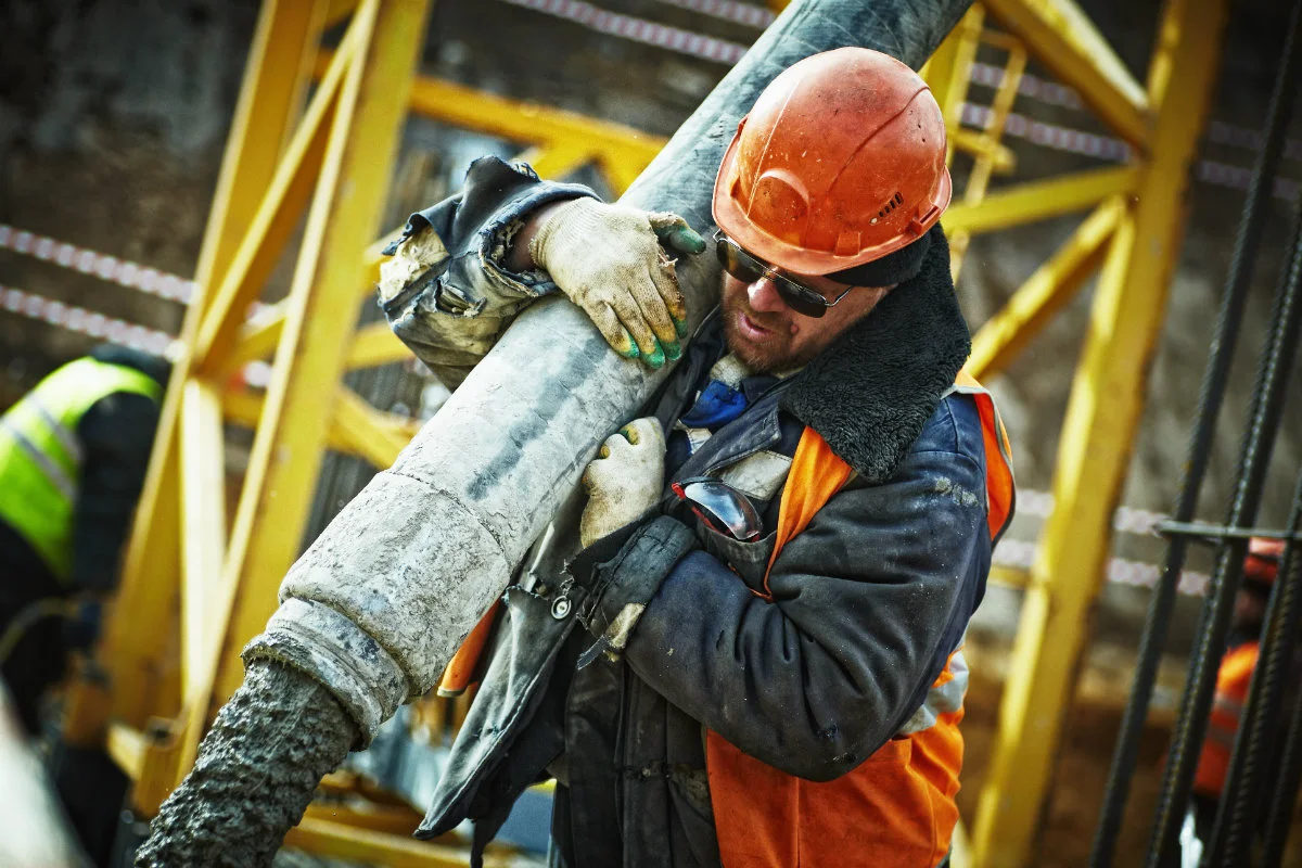 house-building-construction-worker-concrete-1200.jpg