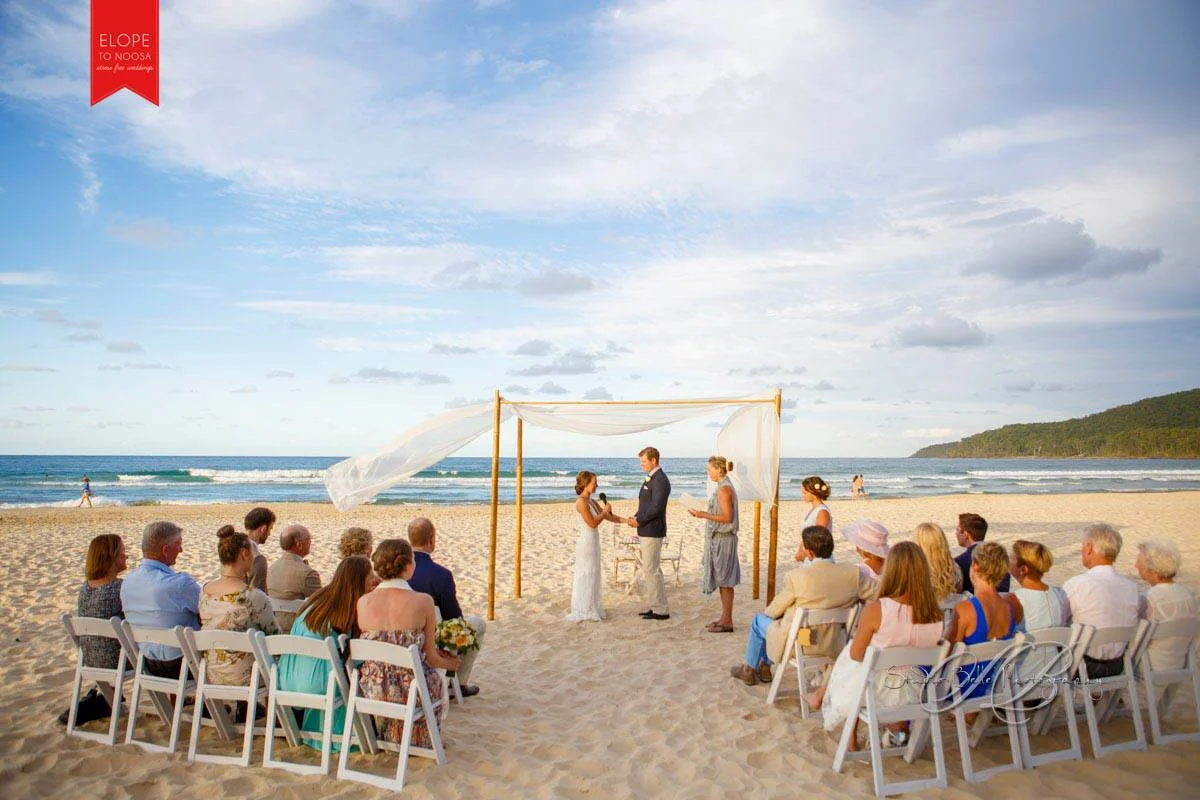 Beach-wedding-destination-queensland